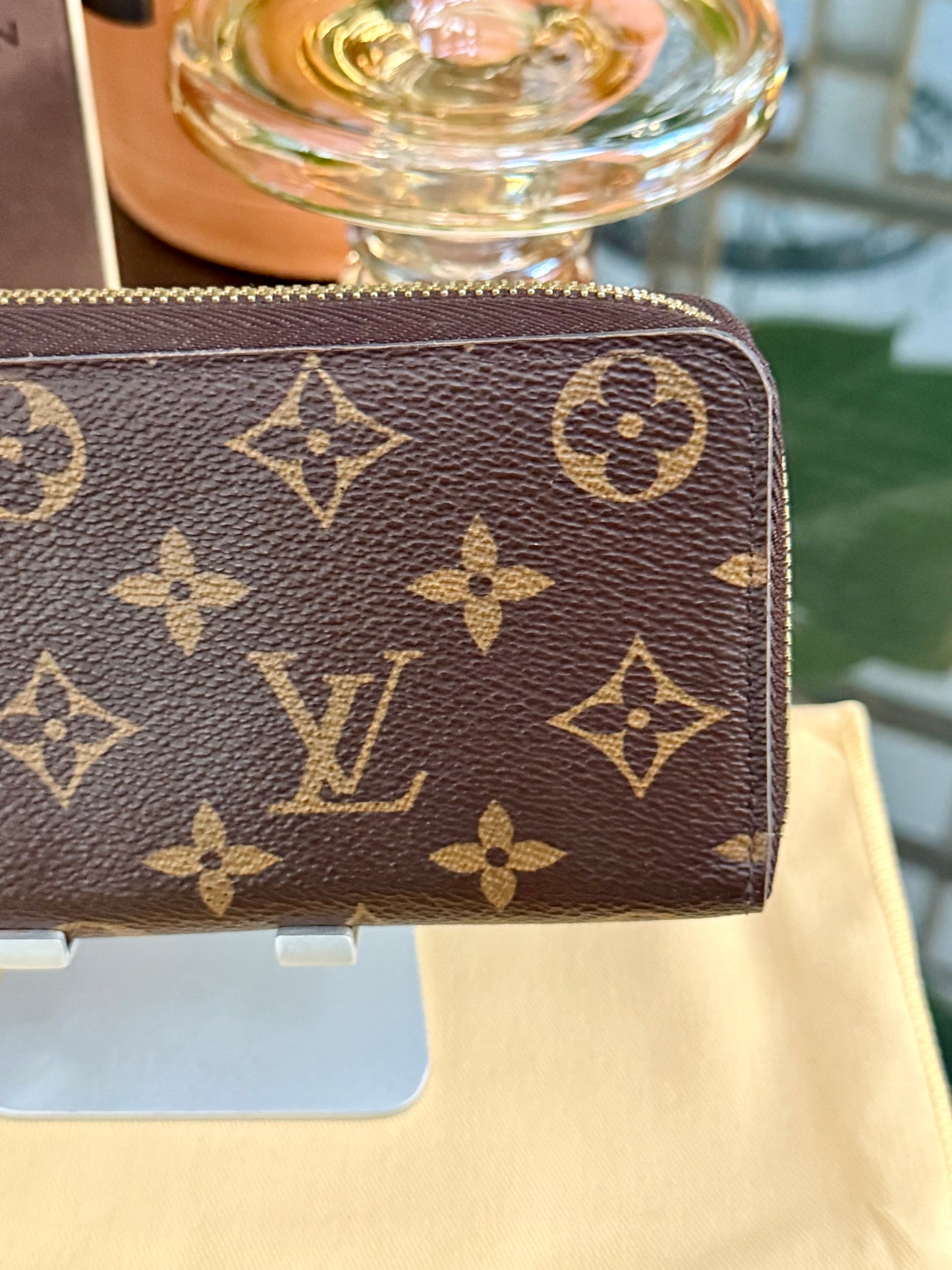 Clemence Wallet in Rose Ballerine Monogram with Dustbag and Box π
Microchipped