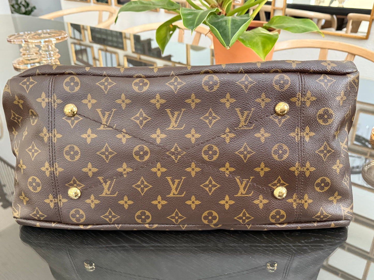 Artsy MM with Dustbag and Insert Organizer - ๐
Year: 2011