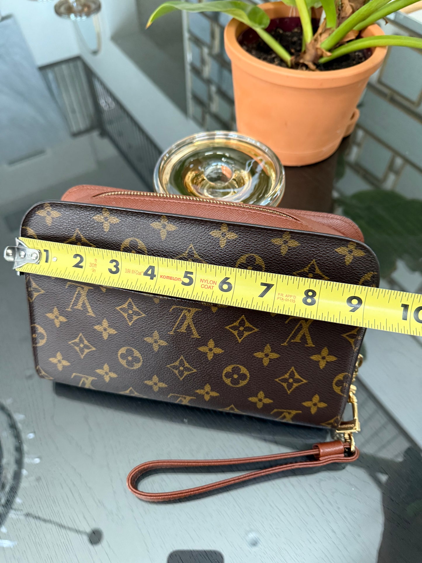 Orsay Clutch -
🗓️ Year: 2001