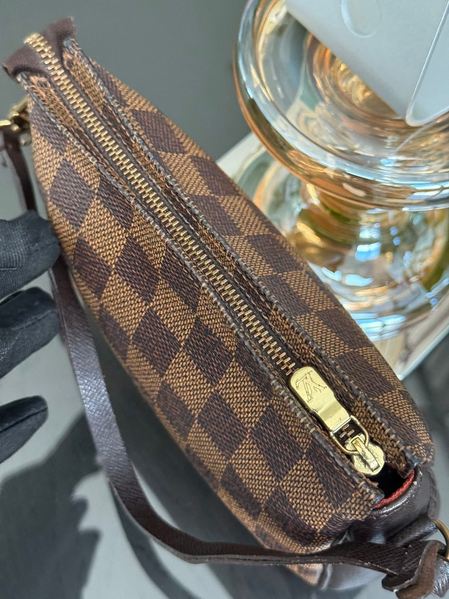 Damier Ebene Trousse Pochette - ๐
Year: 2008