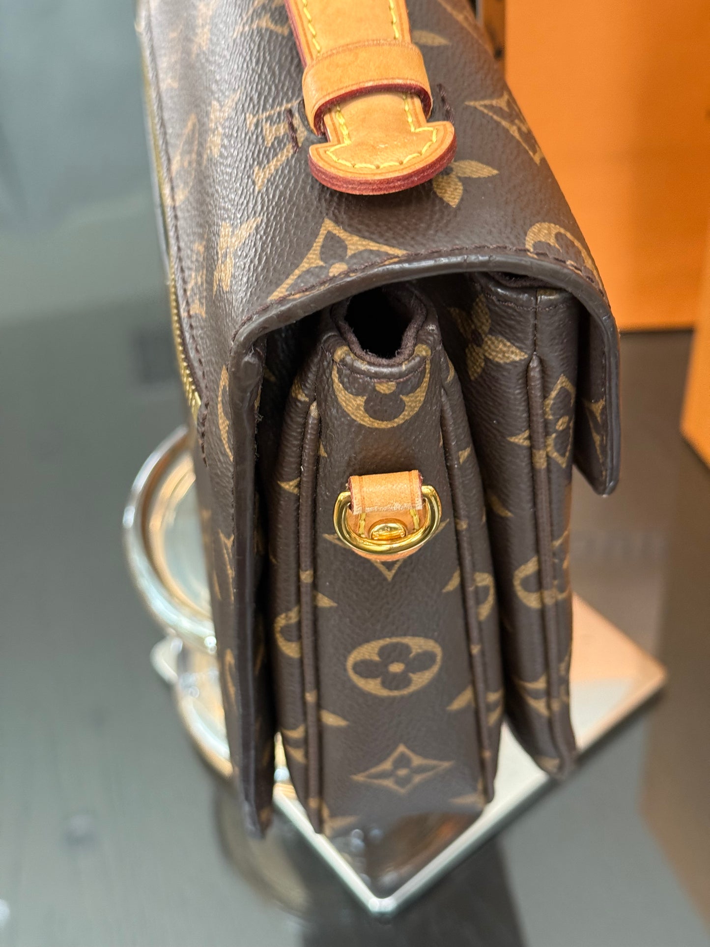 Pochette Metis with Box, Dustbag and Paper bag -Microchip & Authenticed