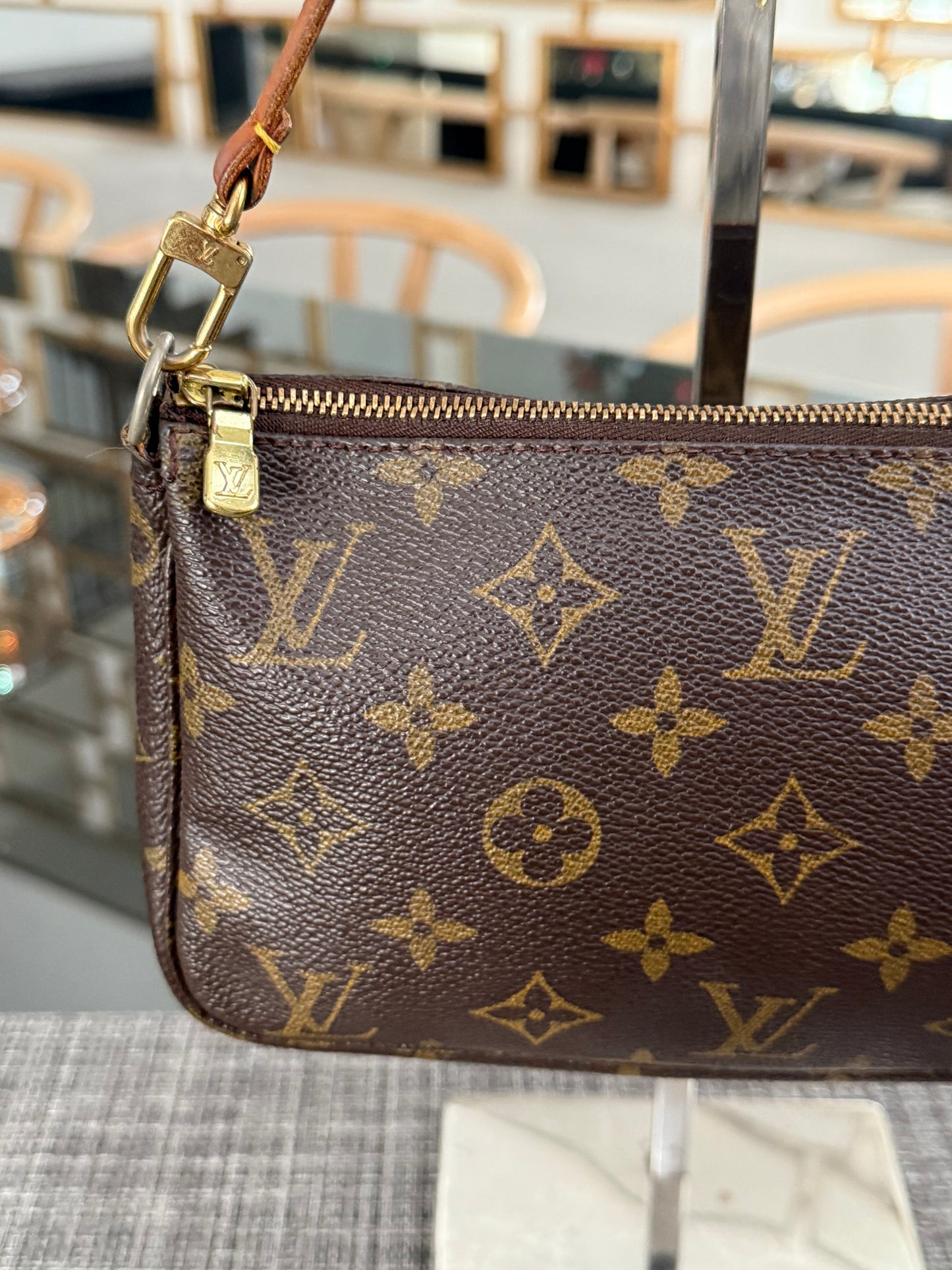 Pochette Accessories - ๐
Year: 2002
