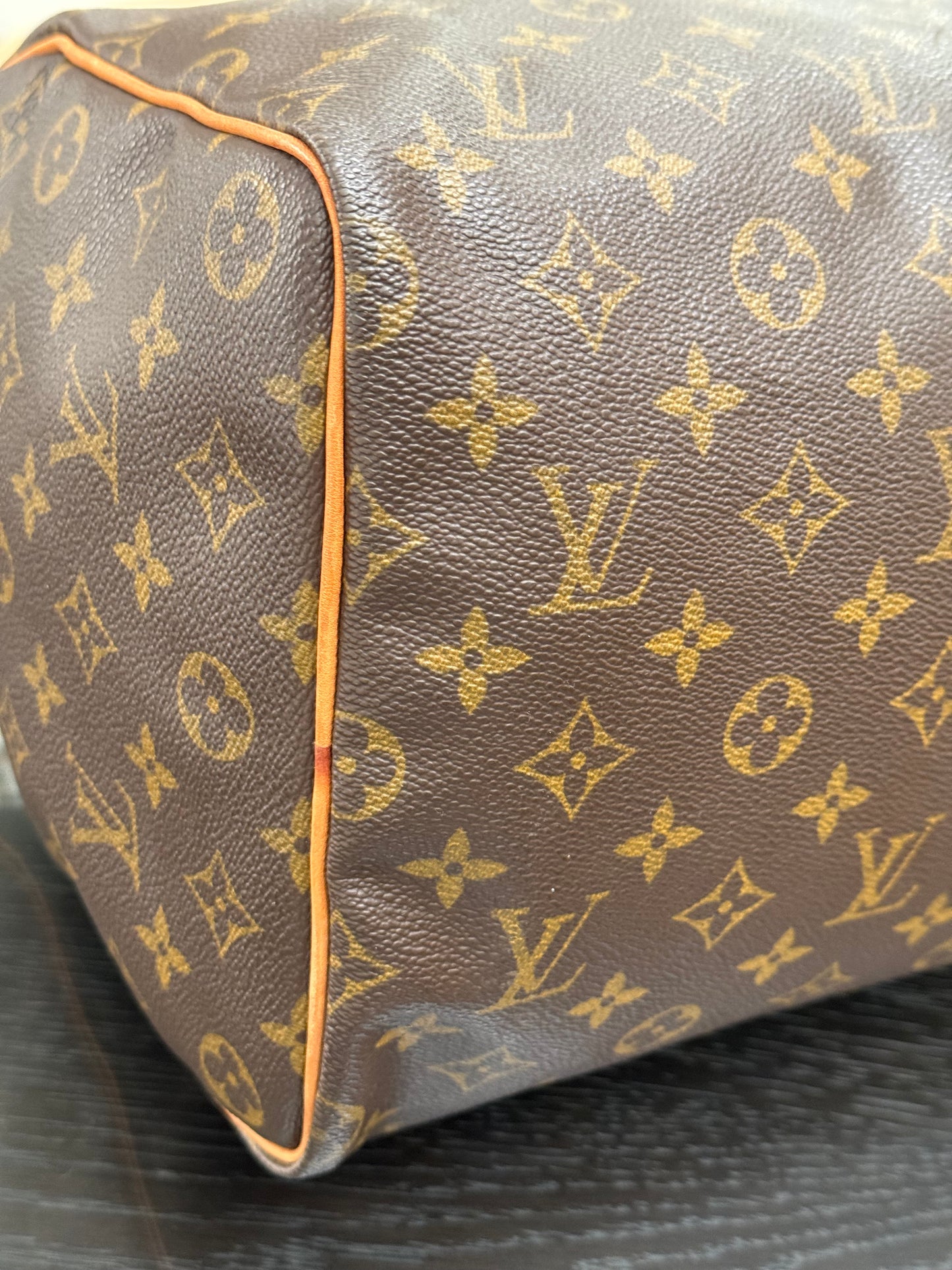 Speedy 40 with Dustbag- π
Year: 2000