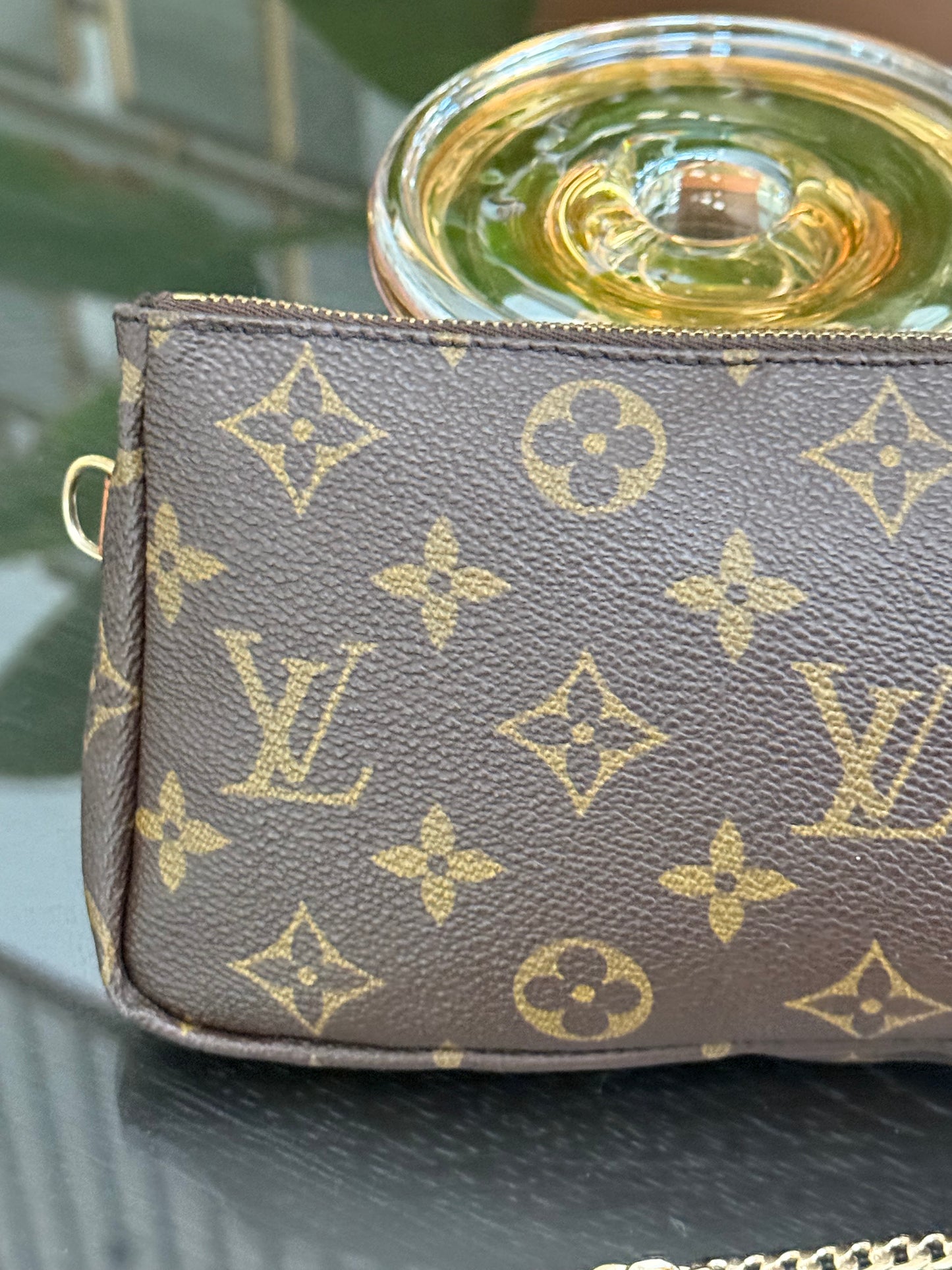 Sac Shopping Pouch with Generic Gold Strap