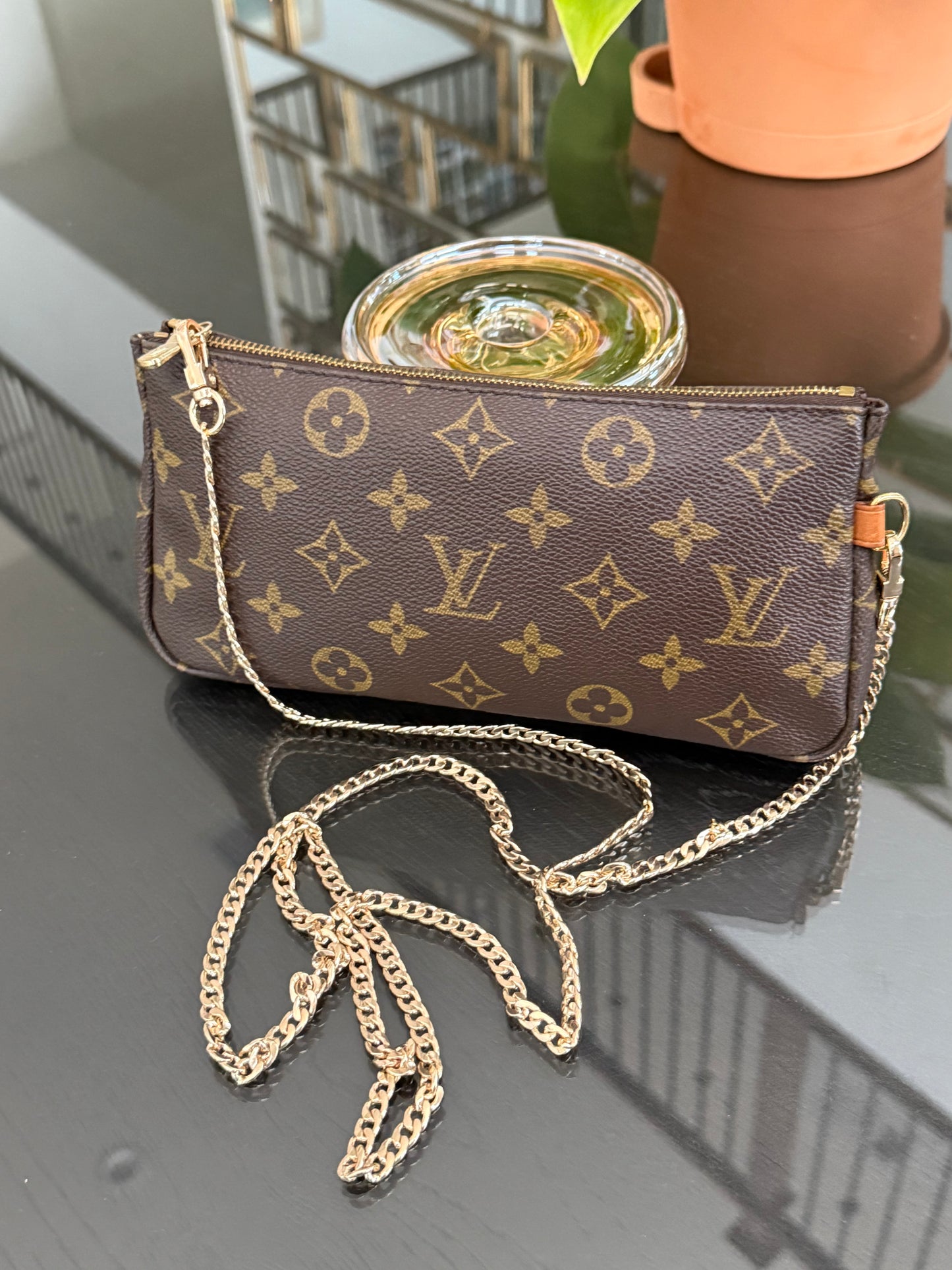 Sac Shopping Pouch with Generic Gold Strap