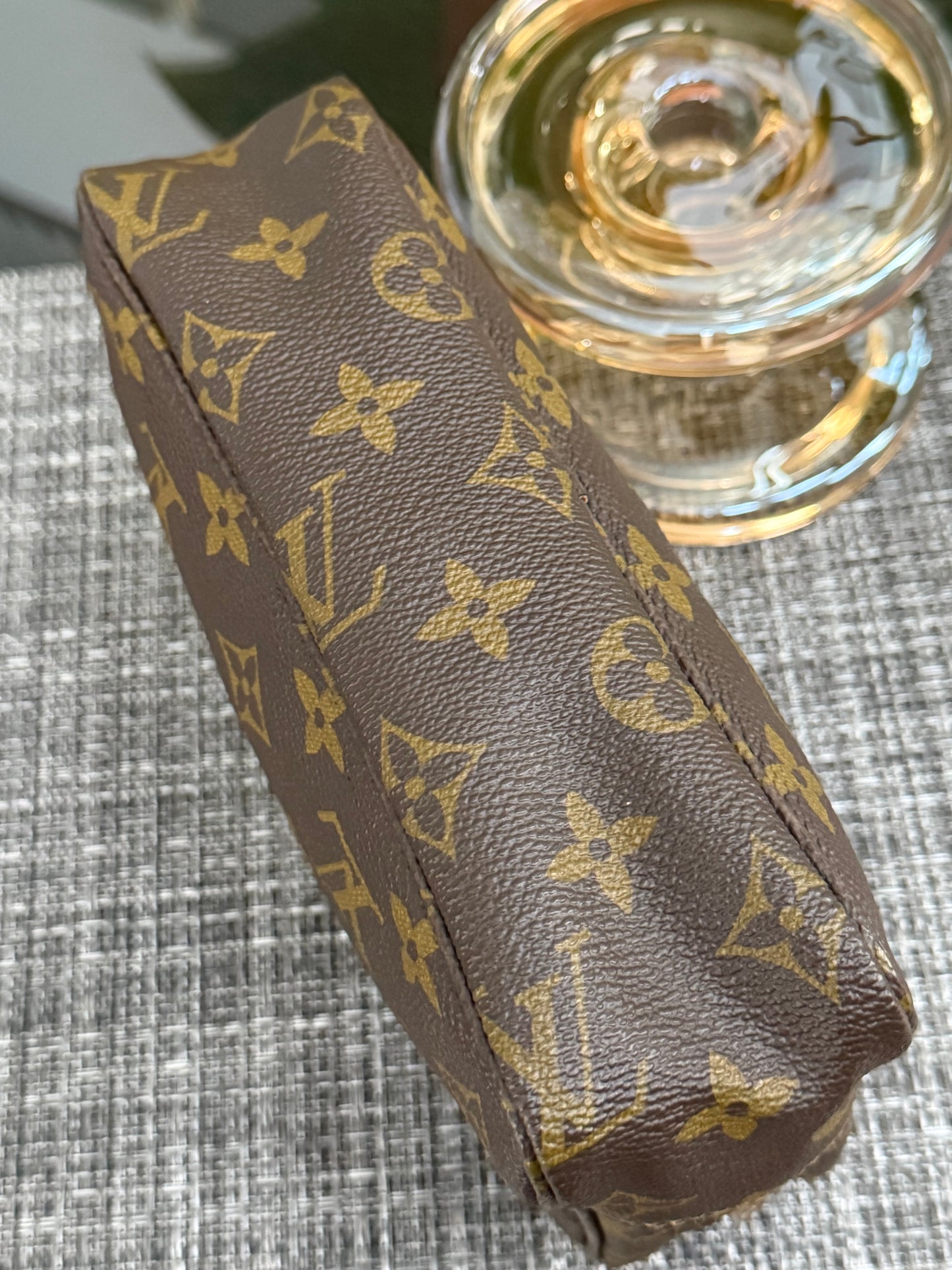 Trousse 18 -Pre Date Code