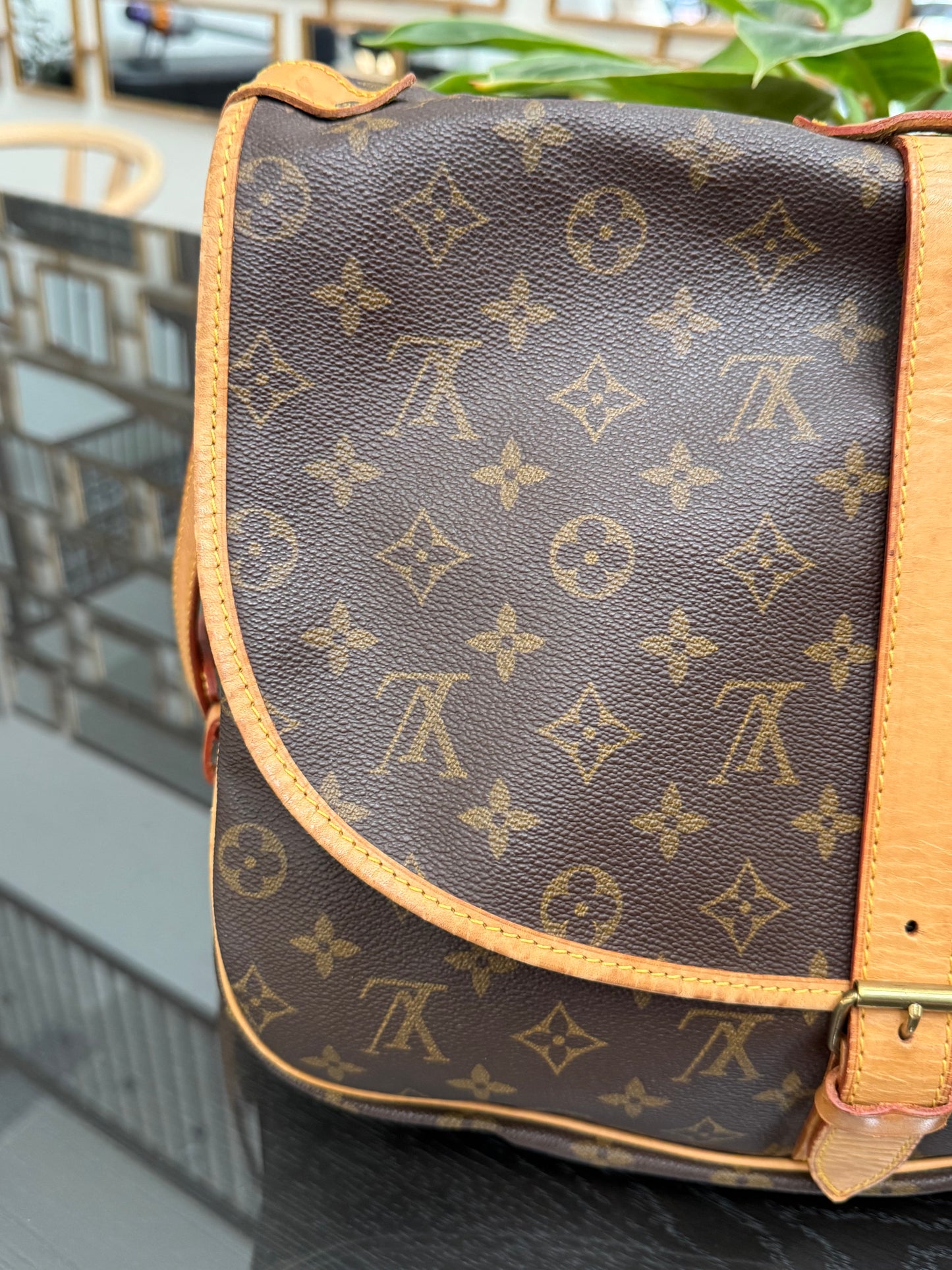 Saumur 35 Crossbody -๐๏ธ Year: 1992