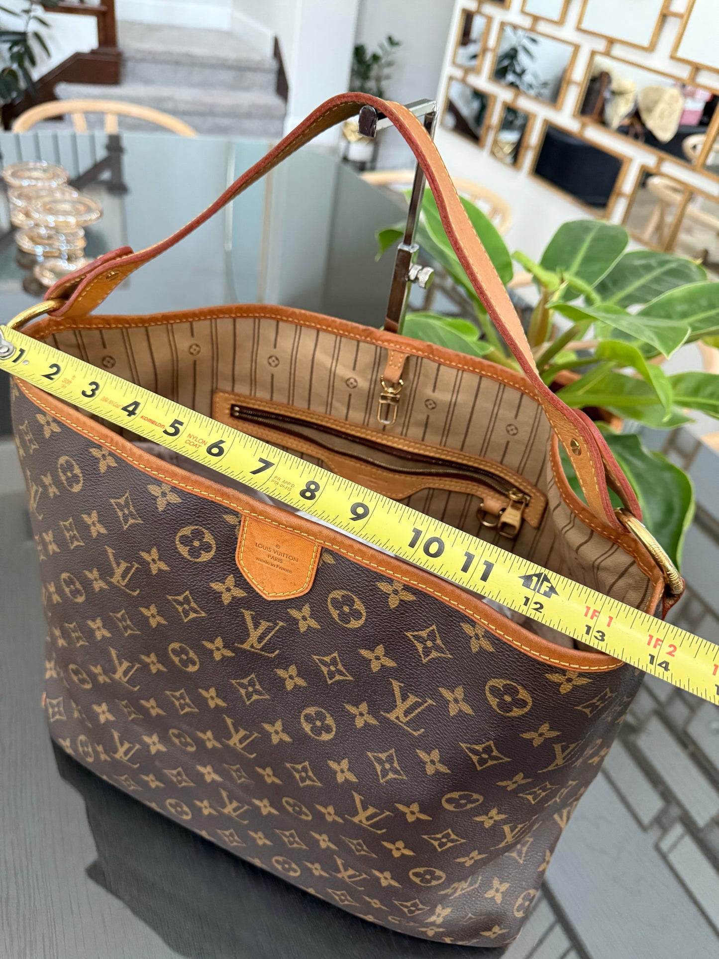 Delightful MM with Dustbag and Insert organizer π
Year: 2011