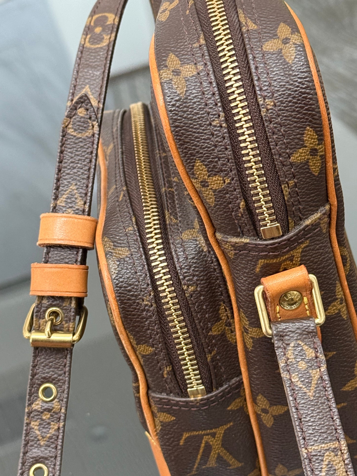 Amazon Crossbody Bag -Year: 2000