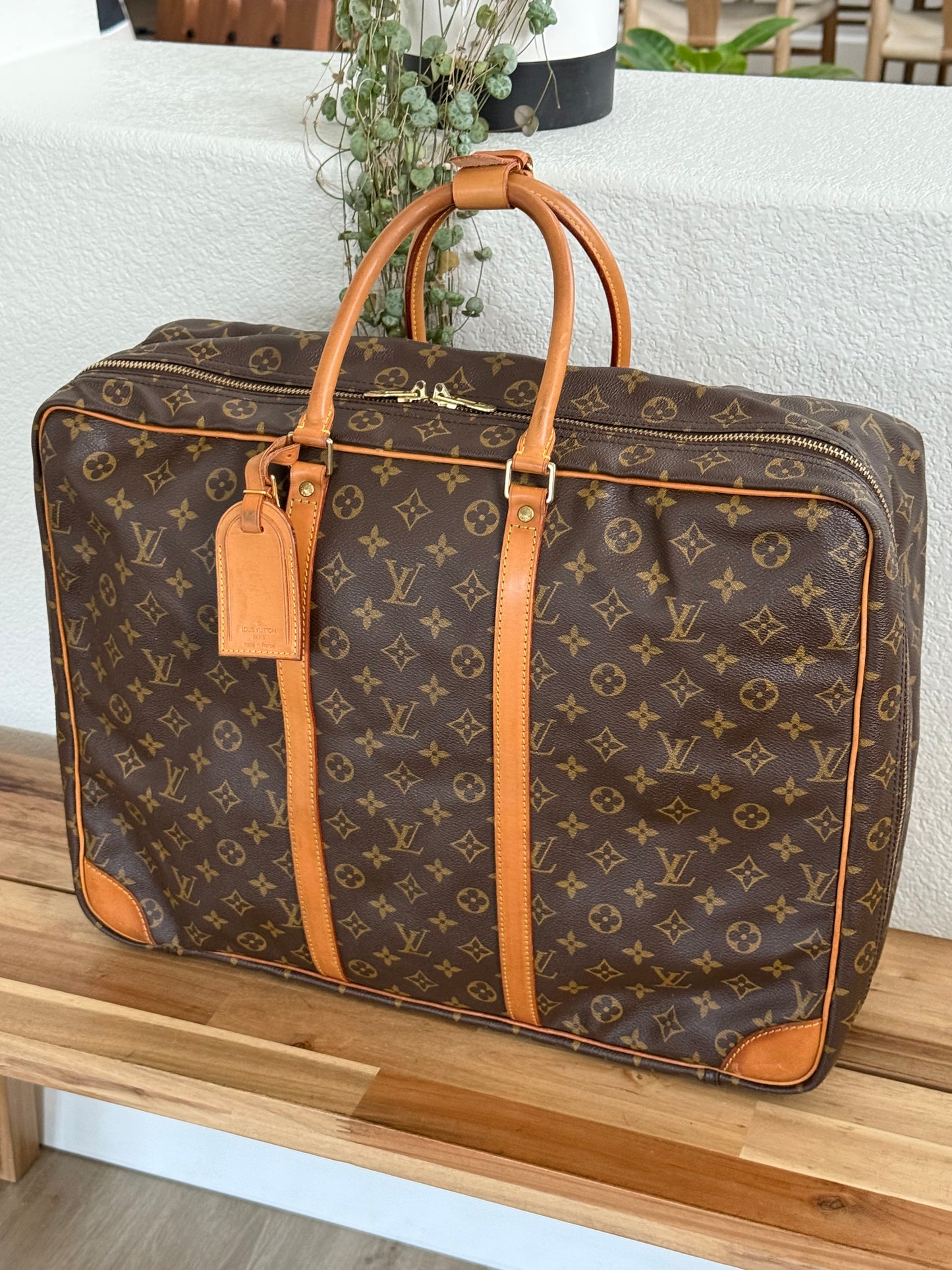 Sirius 50 Soft Suitcase Luggage - ๐
Year: 199