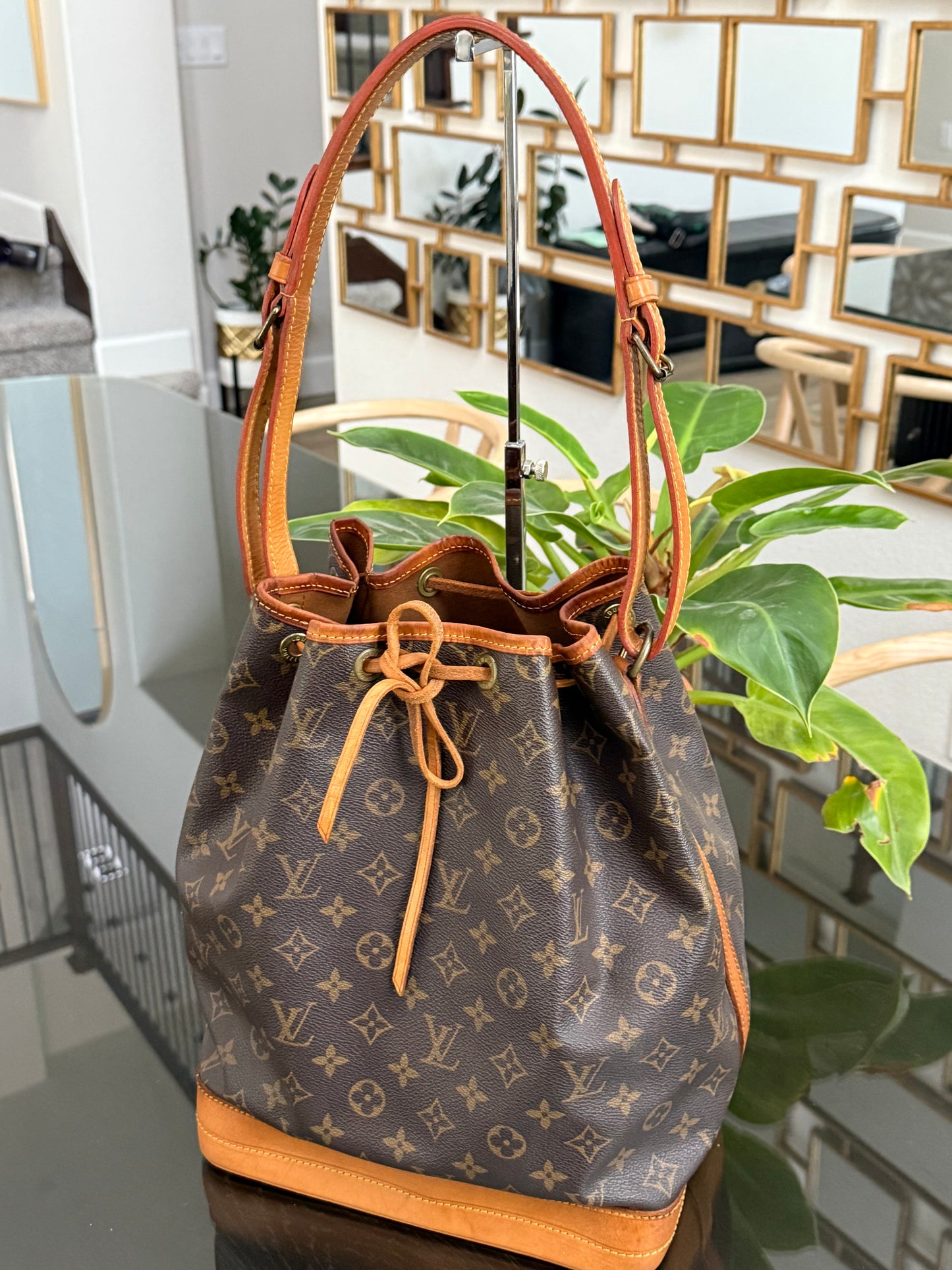 Noe GM in Monogram -๐๏ธ Year 1989