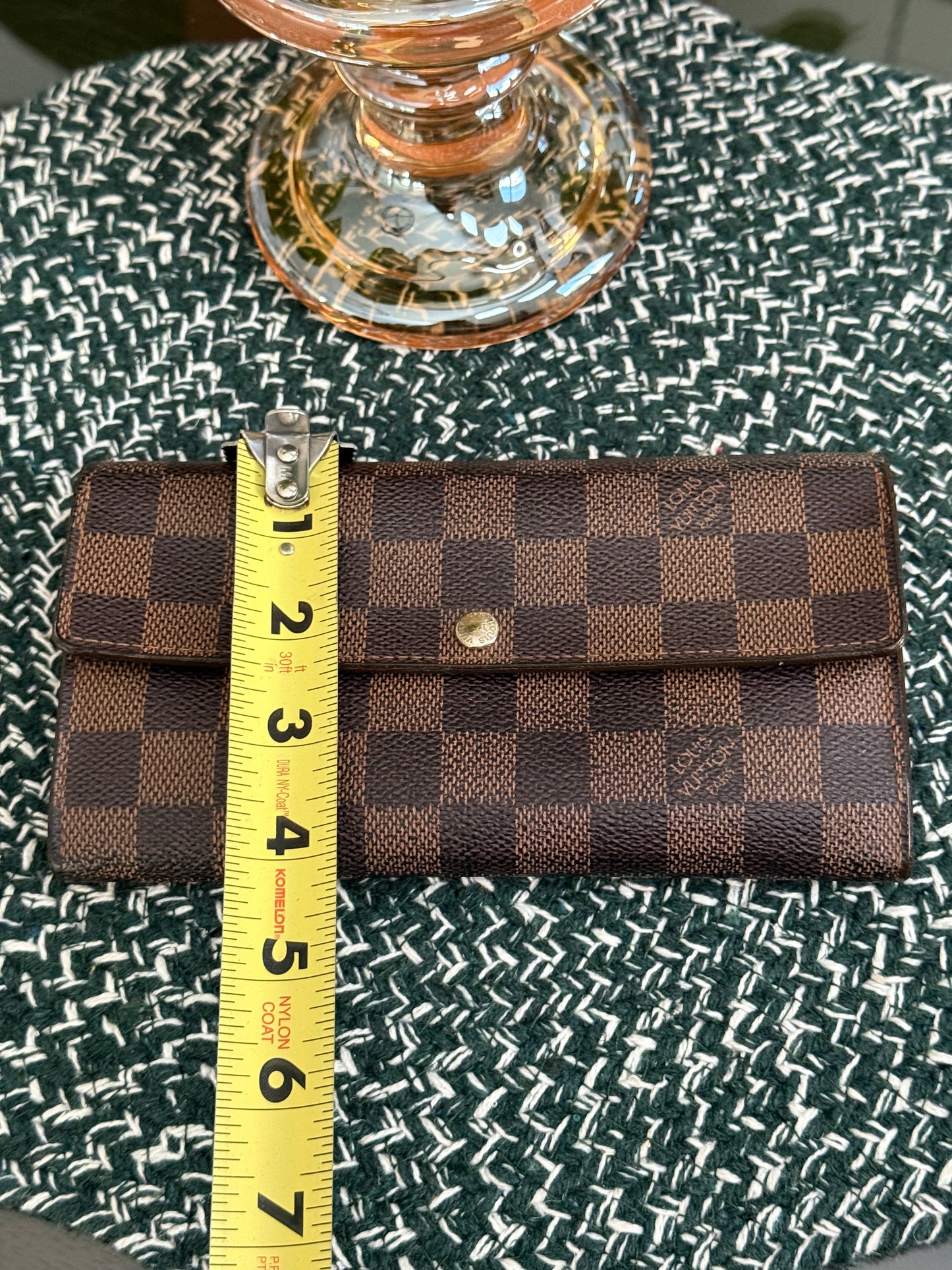 Sarah Wallet in DE with 10 Cardholders 🗓️ Year: 2009