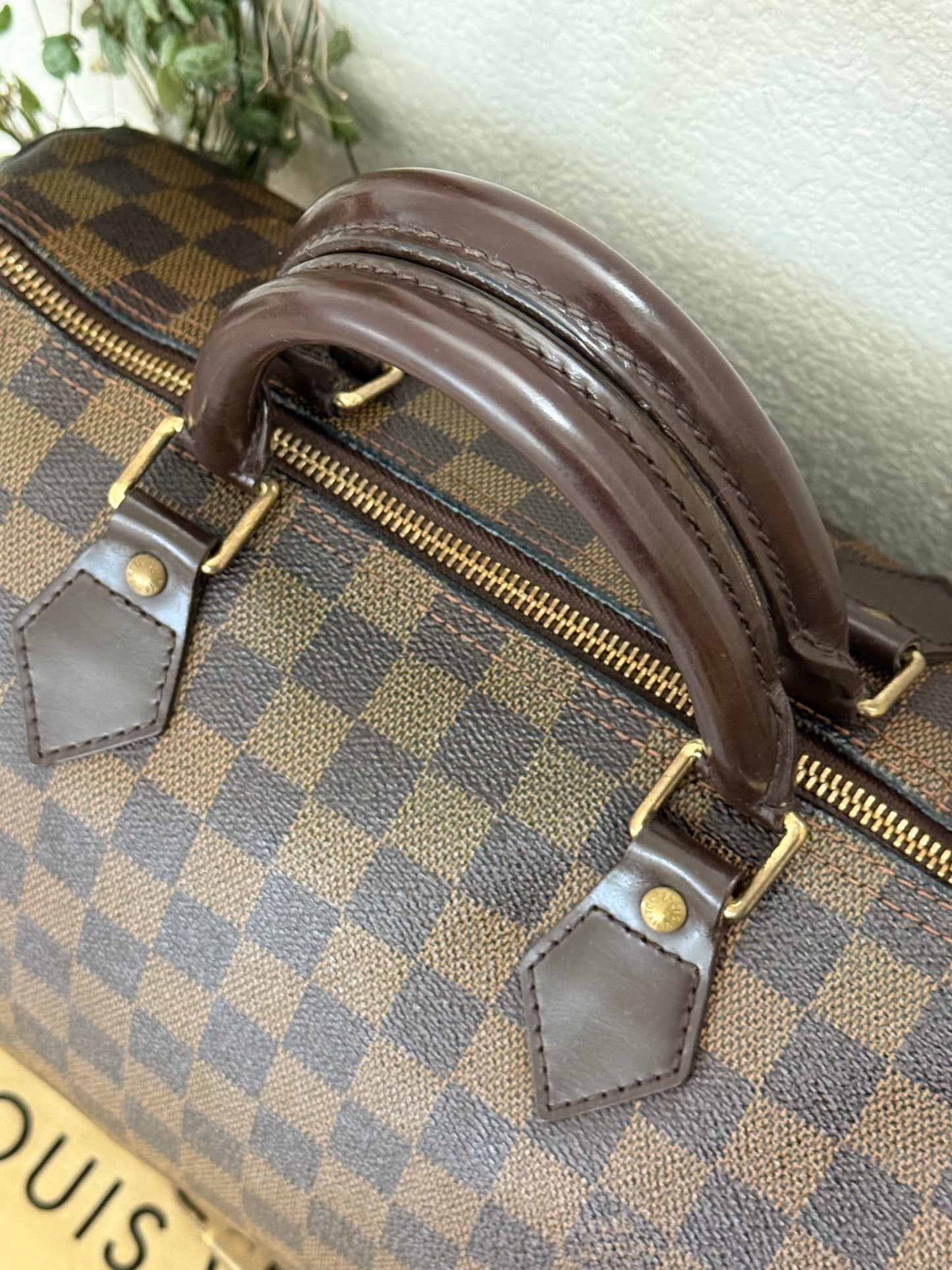 Speedy 30 in DE with π Lock & Key and Dustbag - π
Year: 2008