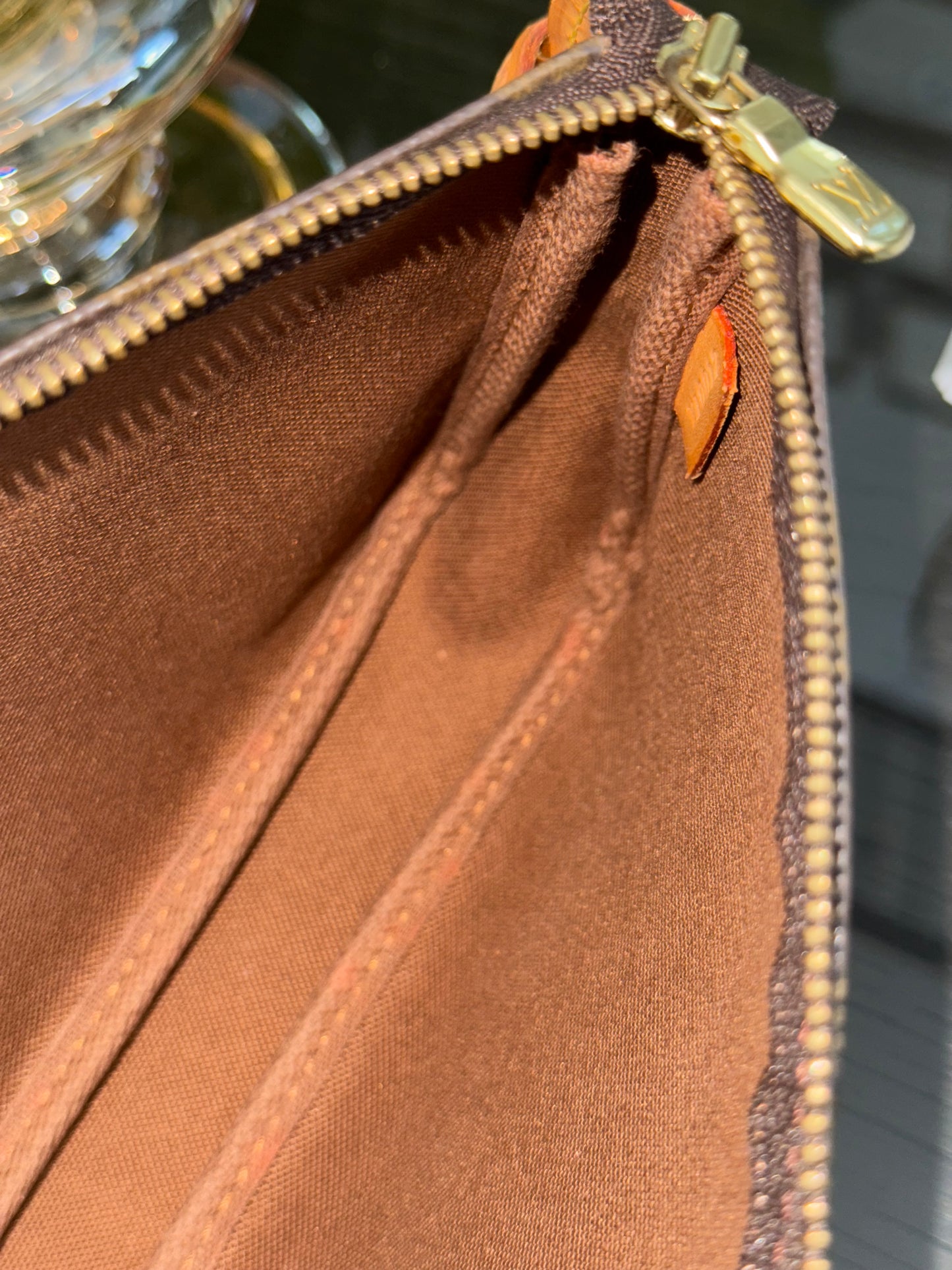 Pochette Accessories - ๐
Year: 2002