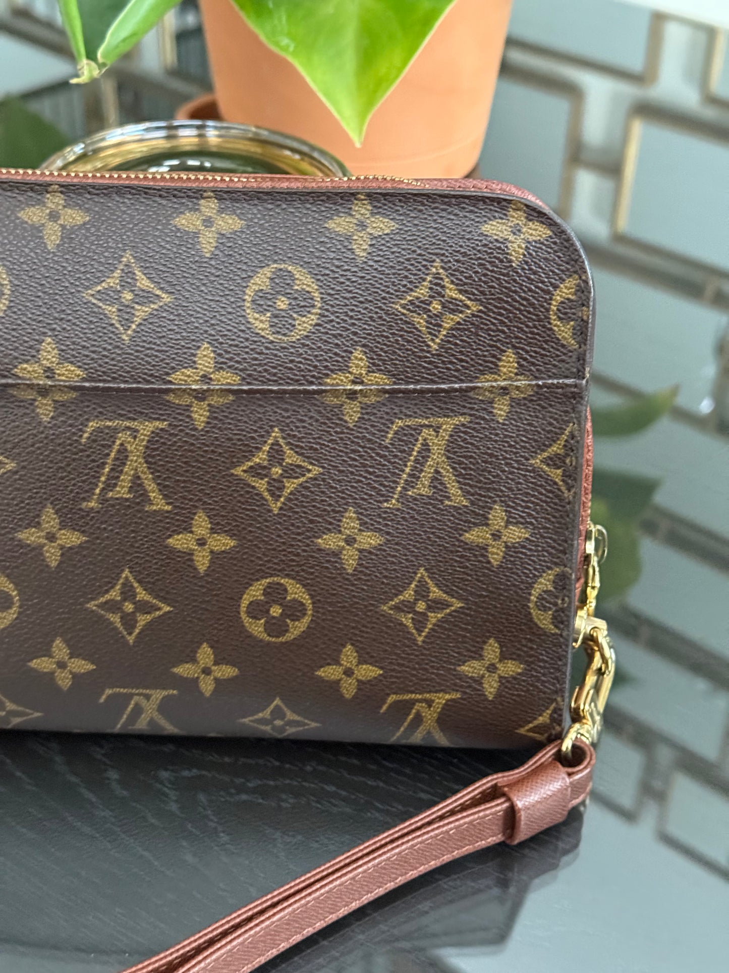 Orsay Clutch -
🗓️ Year: 2000