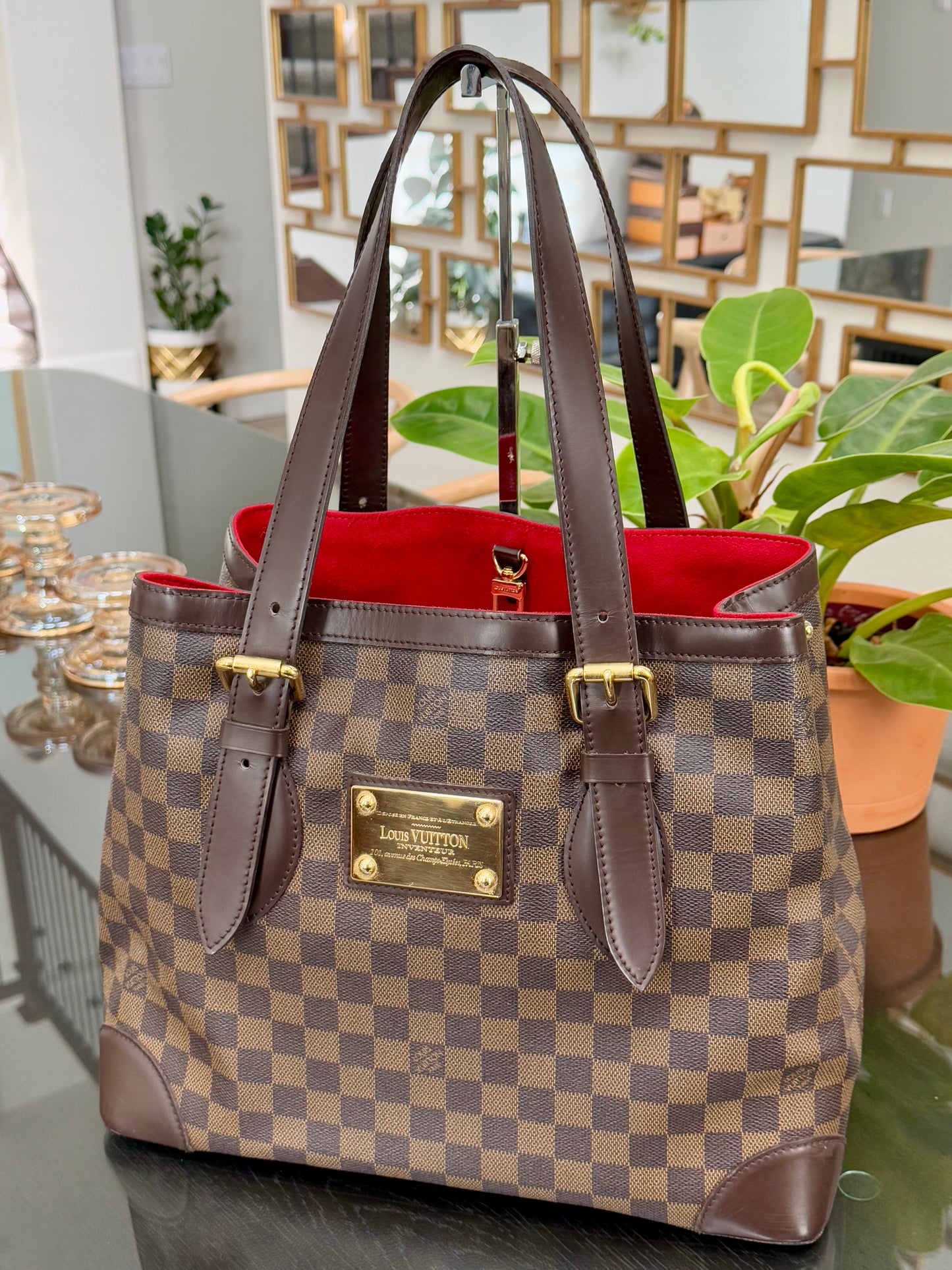 Hampstead MM DE with Insert Organizer and Paper bag
๐๏ธ Year: 2003