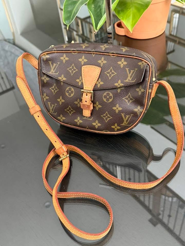 Jeaunefille PM Crossbody - π
Year: 1995