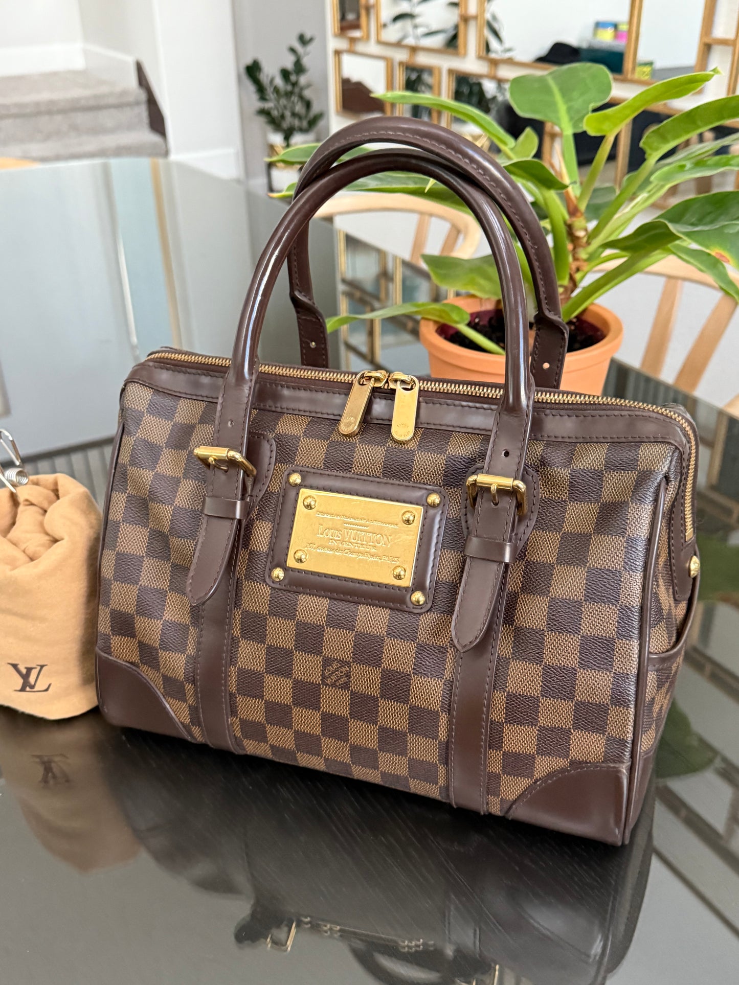 Berkeley Damier Ebene with Dustbag 🗓️ Year: 2009