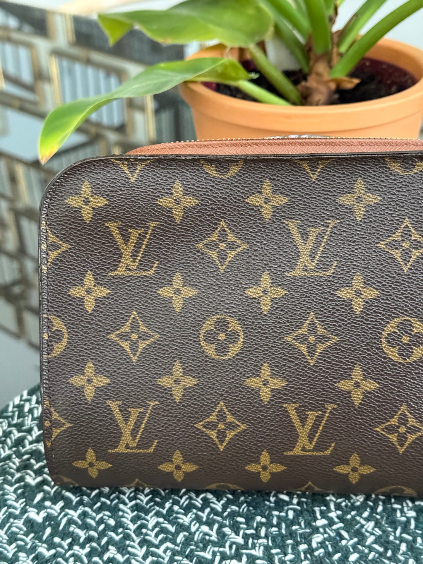 Orsay Clutch ๐๏ธ Year: 1997