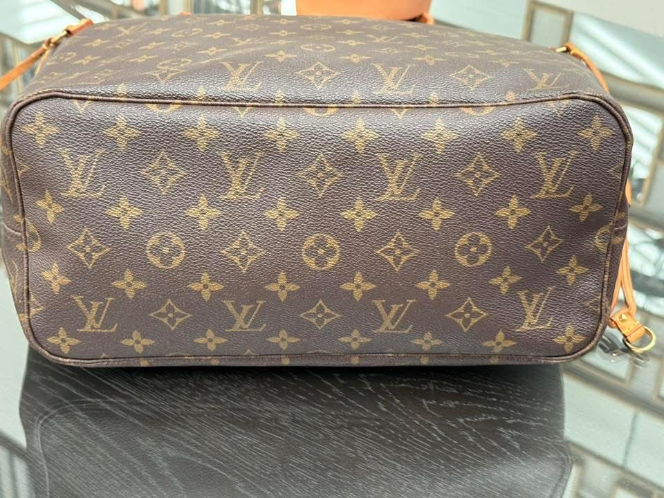 Neverfull MM with Dustbag π
Year: 2007
