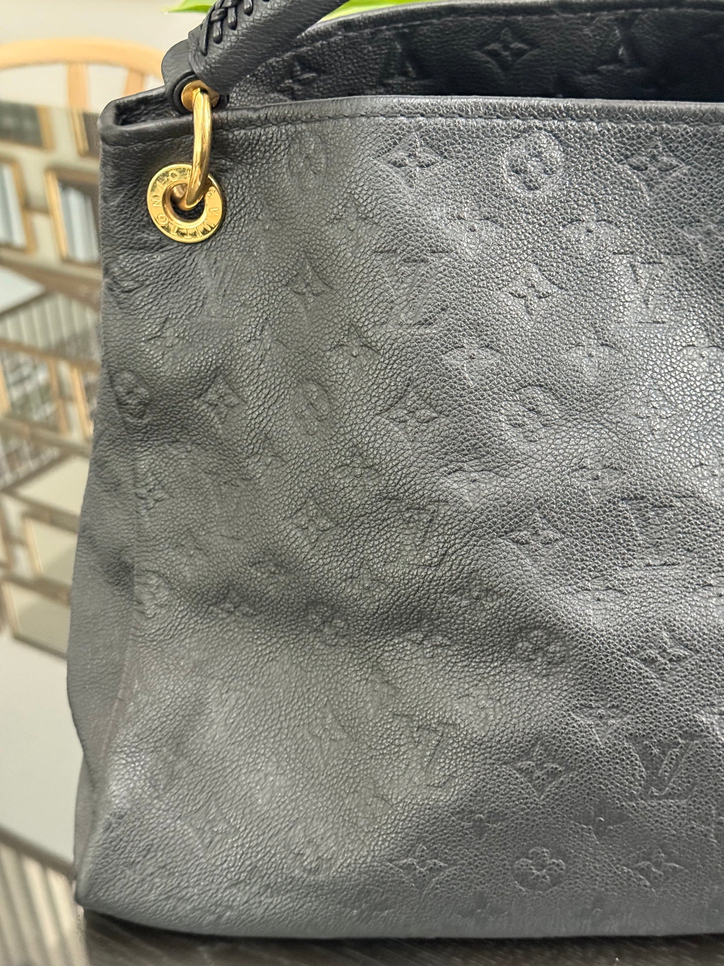 Artsy MM Empriente in Black with Dustbag and Insert Organizer - ๐
Year: 2015
