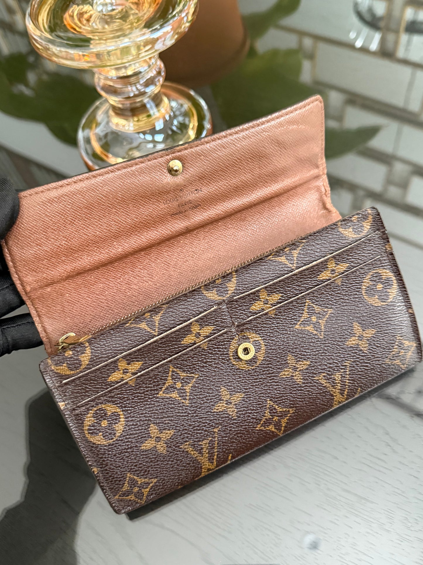 Sarah Wallet with 10 Cardholders 🗓️ Year: 2008