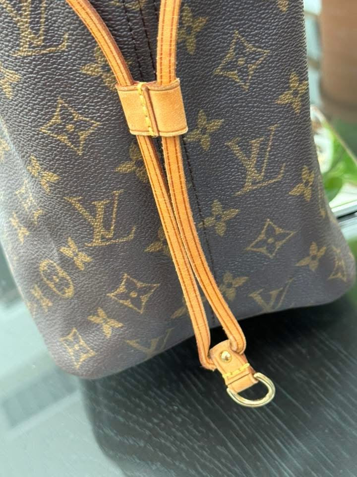 Neverfull MM with Dustbag π
Year: 2007