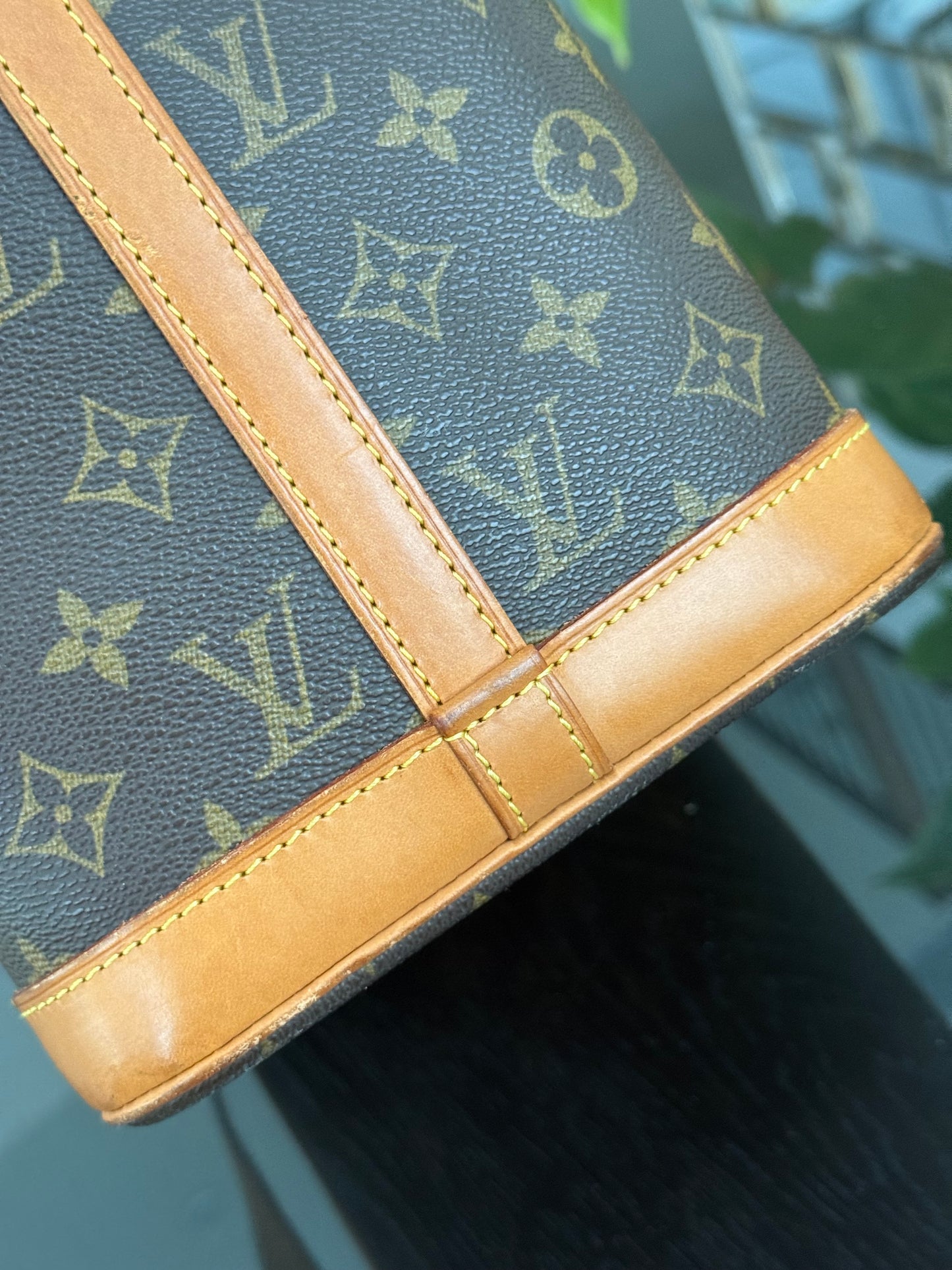 Amfar Three “Sharon Stone” Vanity Shoulder bag 📅 Year: 2001