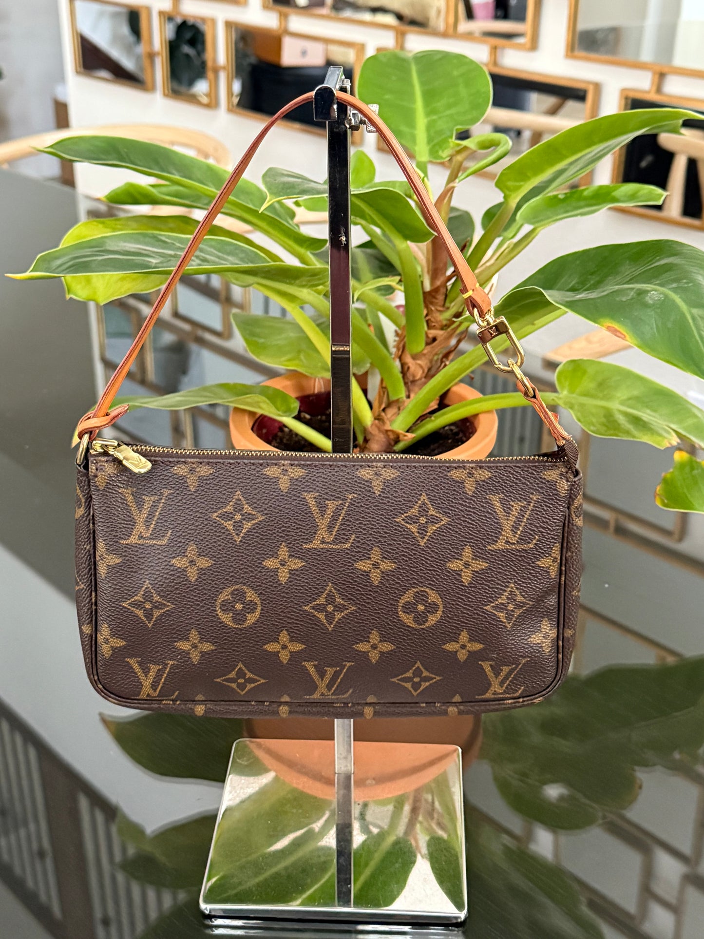 Pochette Accessories - ๐
Year: 2000