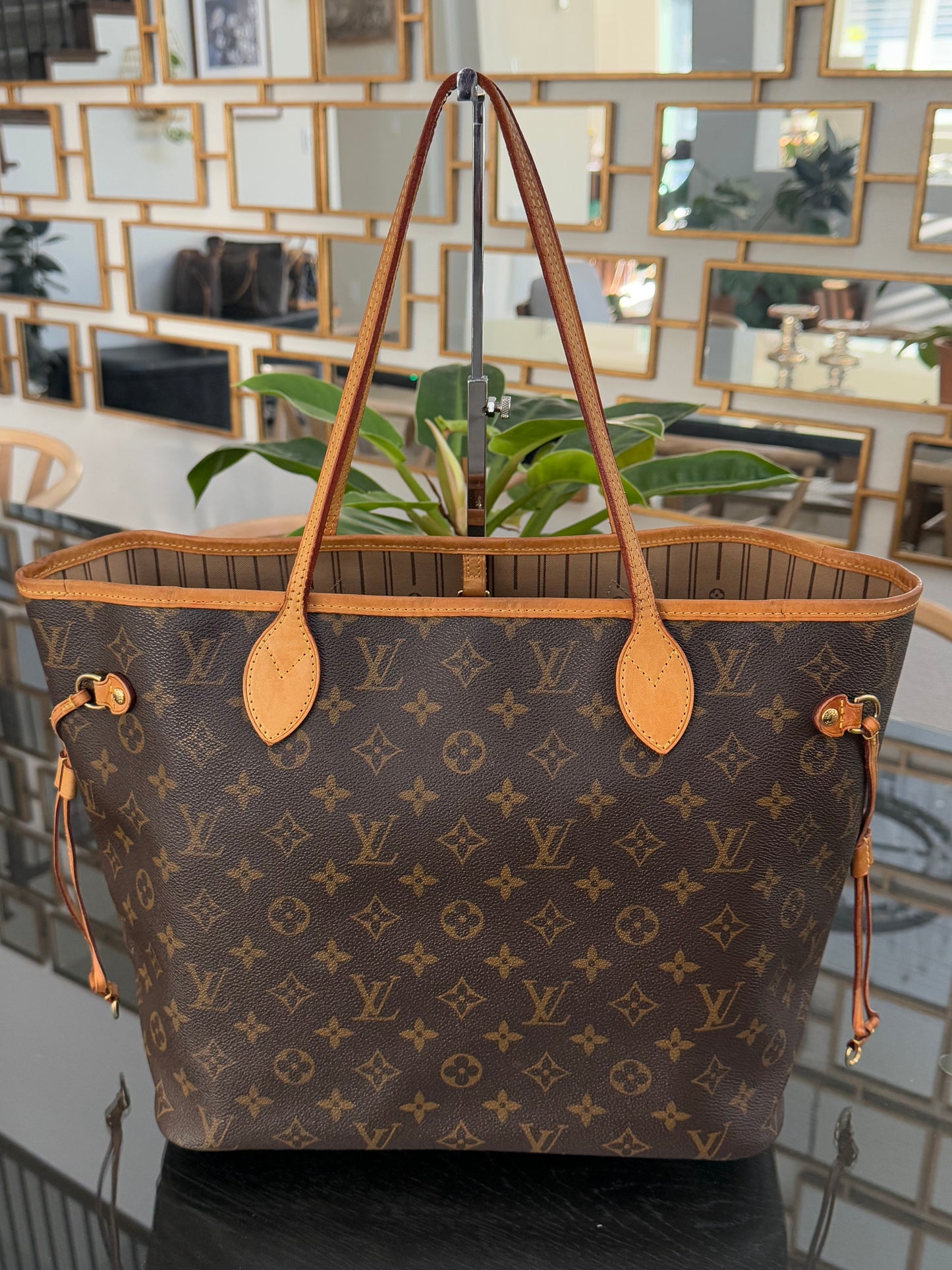 Neverfull MM with Dustbag and Insert Organizer -๐๏ธ Year: 2011