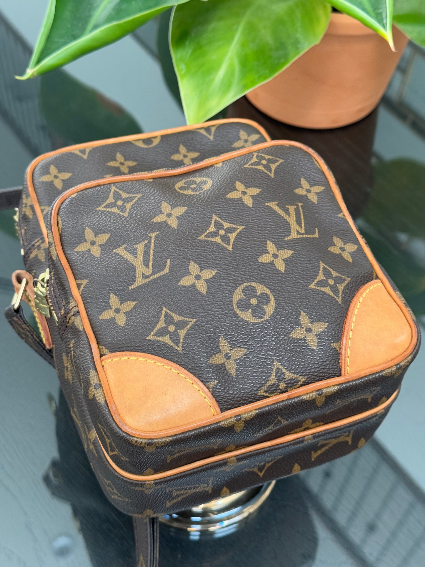 Amazon Crossbody Bag -Year: 1997