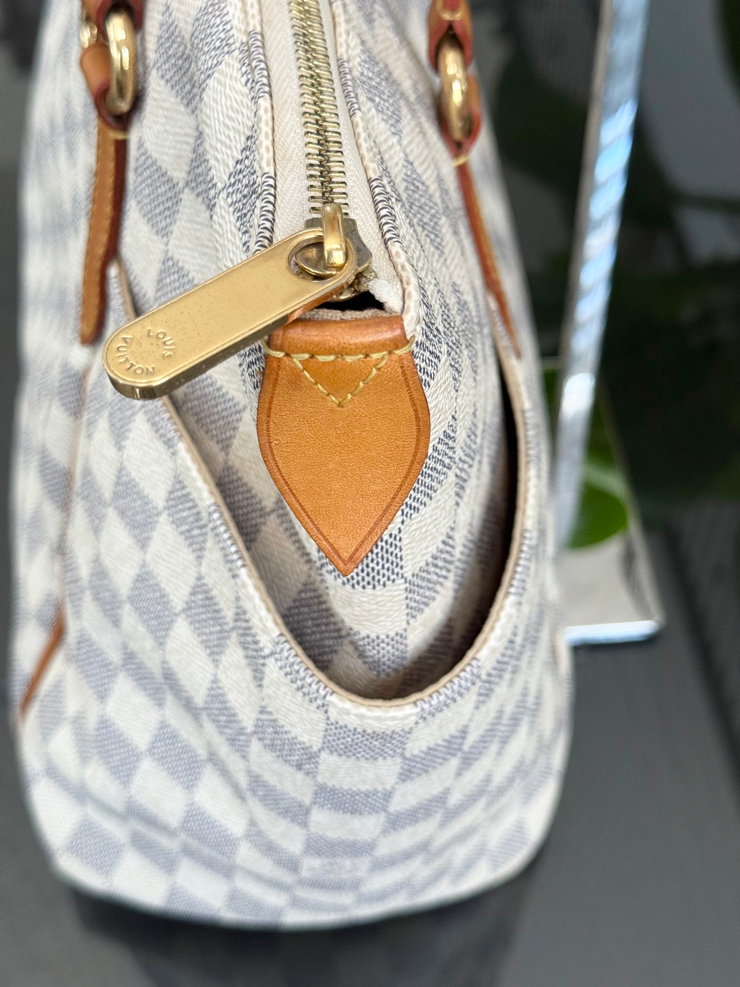 Totally MM in Azur with Dustbag -Year: 2011