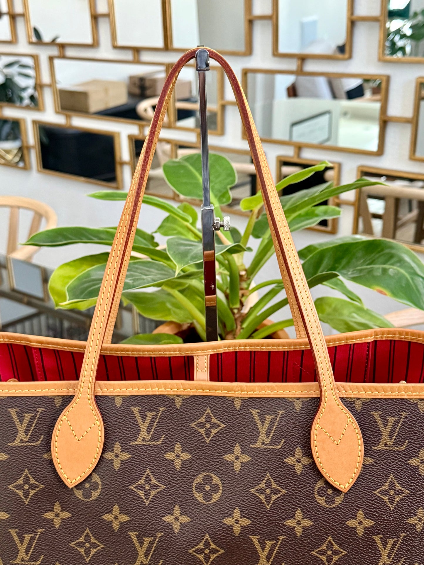 Neverfull MM in Monogram Cerise Interior with Dustbag 🗓️ Year: 2017