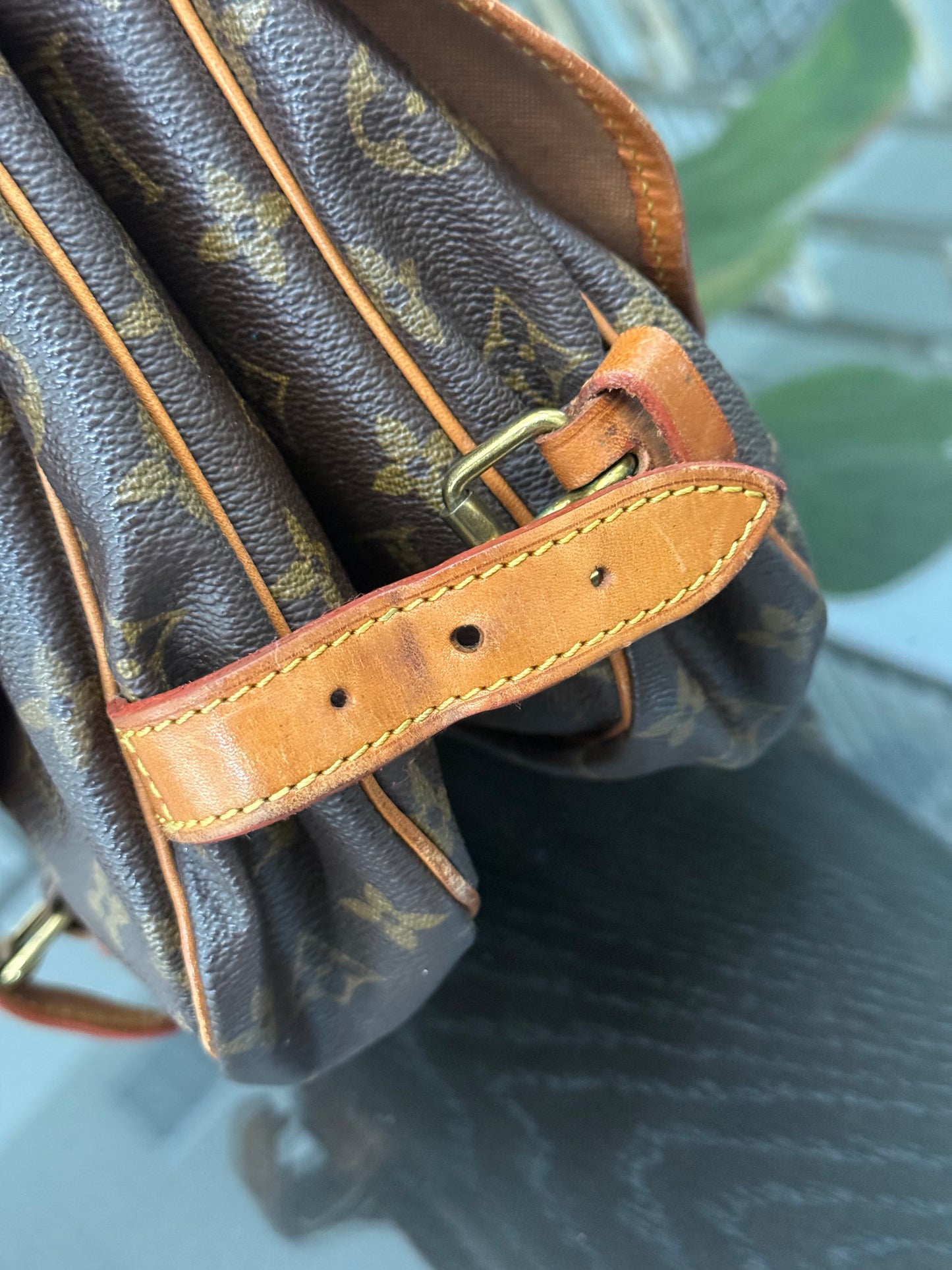 Saumur 30 Crossbody -๐๏ธ Year: 1992