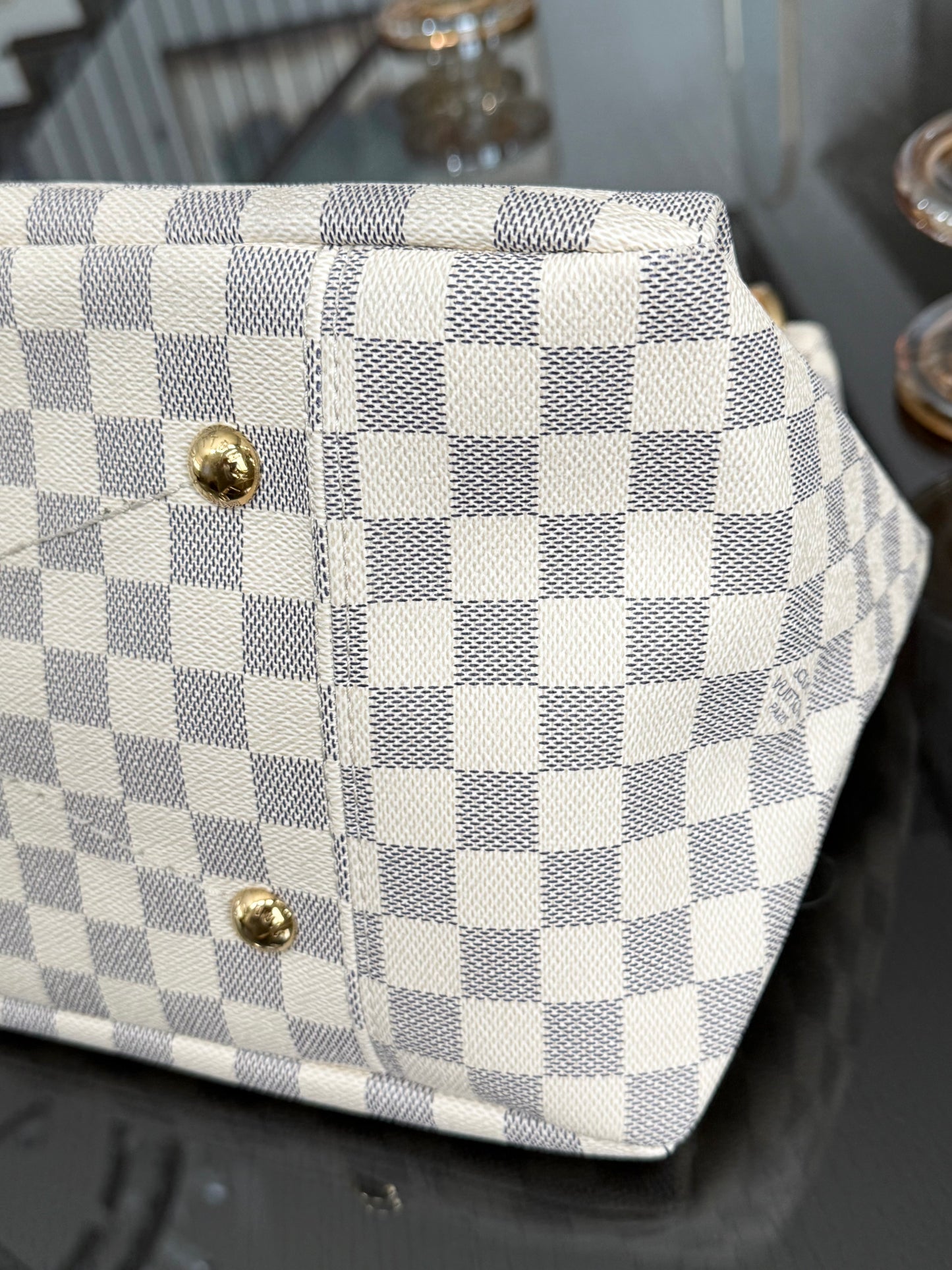 Artsy MM Azur with Dustbag and Insert Organizer- ๐
Year: 2011