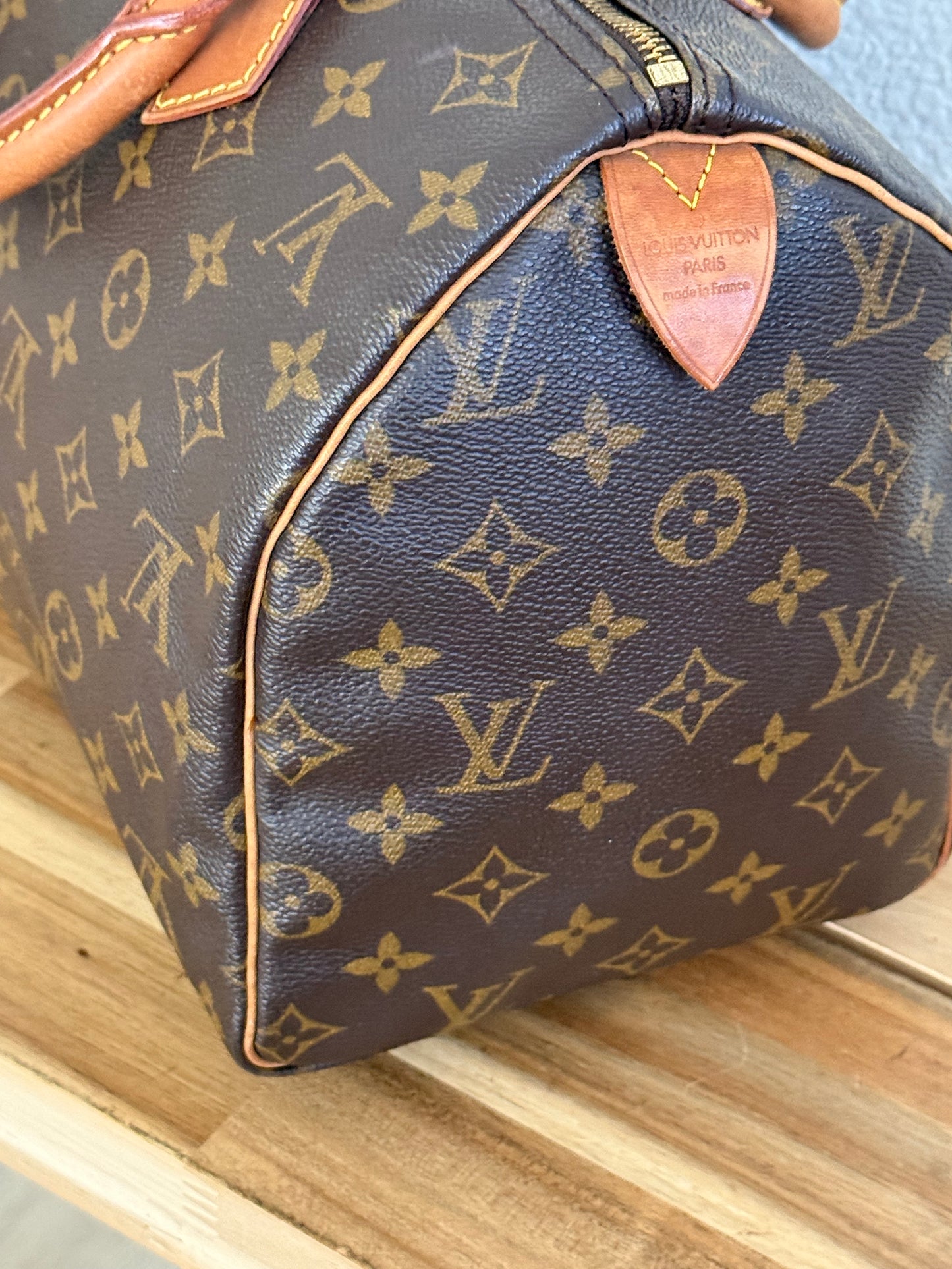 Speedy 30 with π Lock & Key - π
Year: 1994