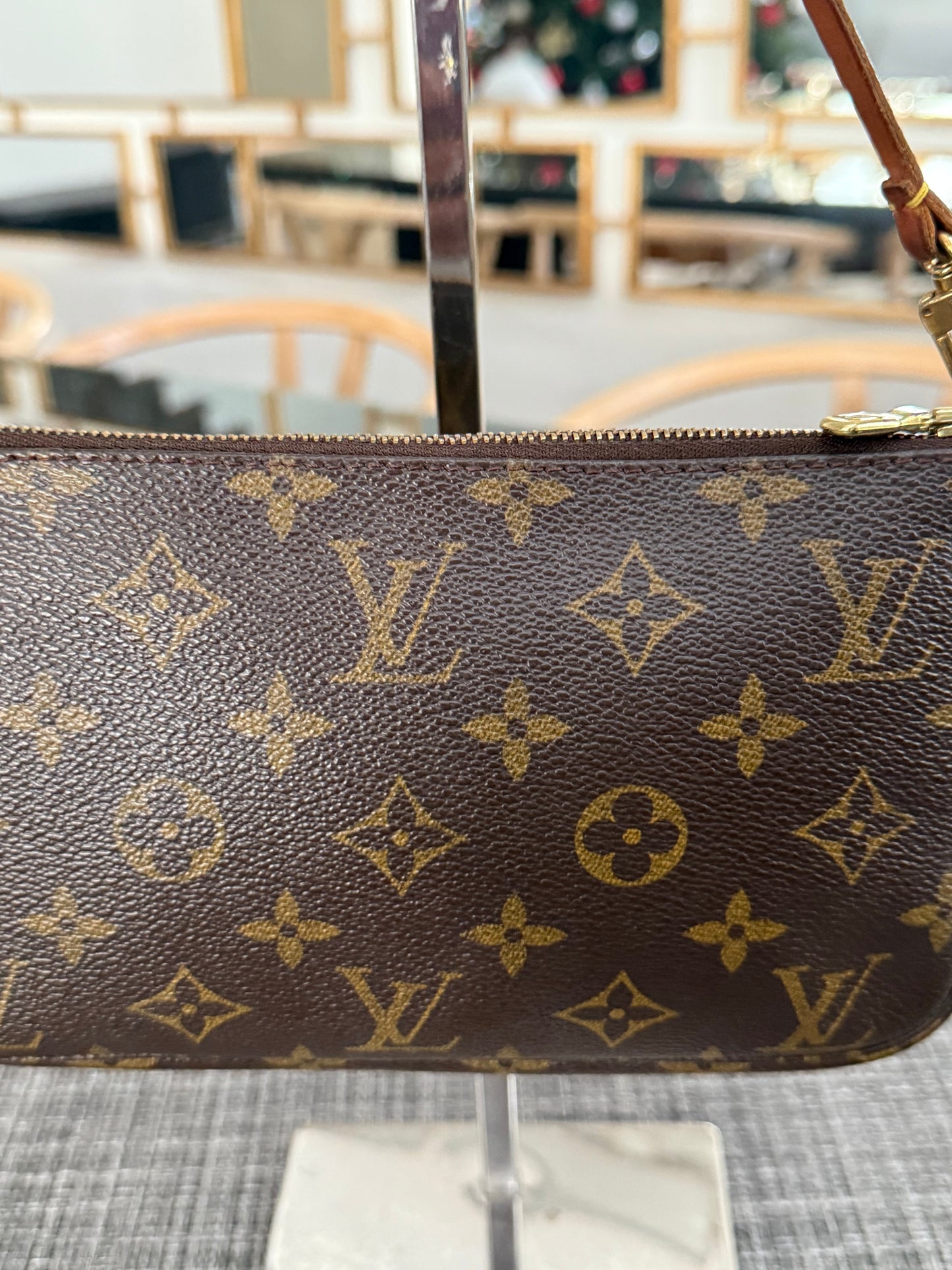 Pochette Accessories - ๐
Year: 2002
