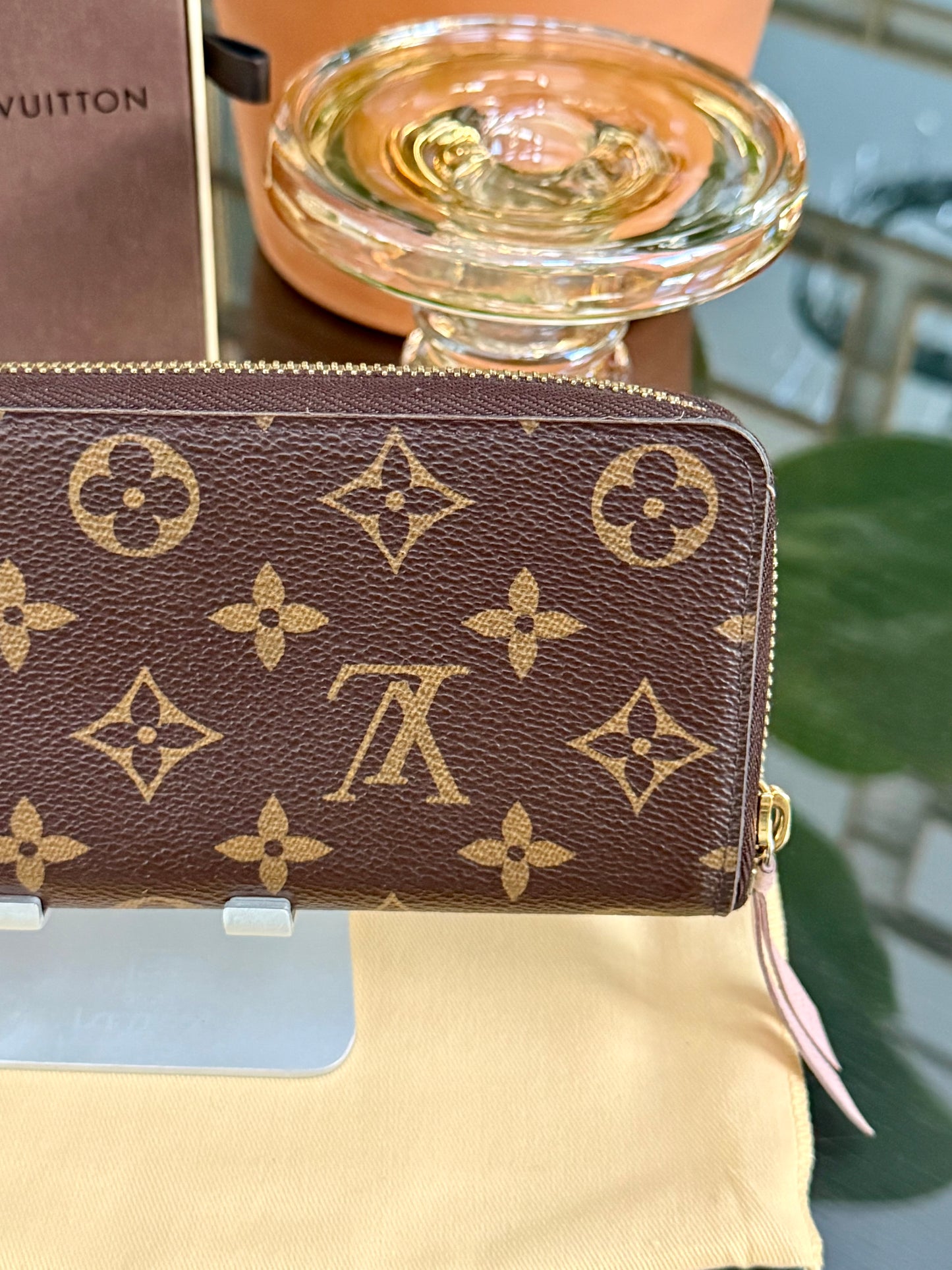 Clemence Wallet in Rose Ballerine Monogram with Dustbag and Box π
Microchipped