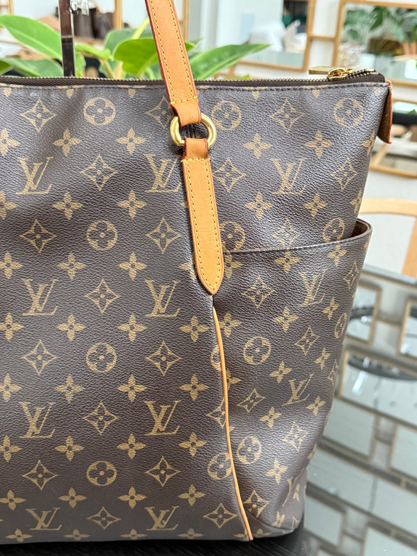 Totally GM with Dustbag and Insert Organizer ๐๏ธ Year: 2010