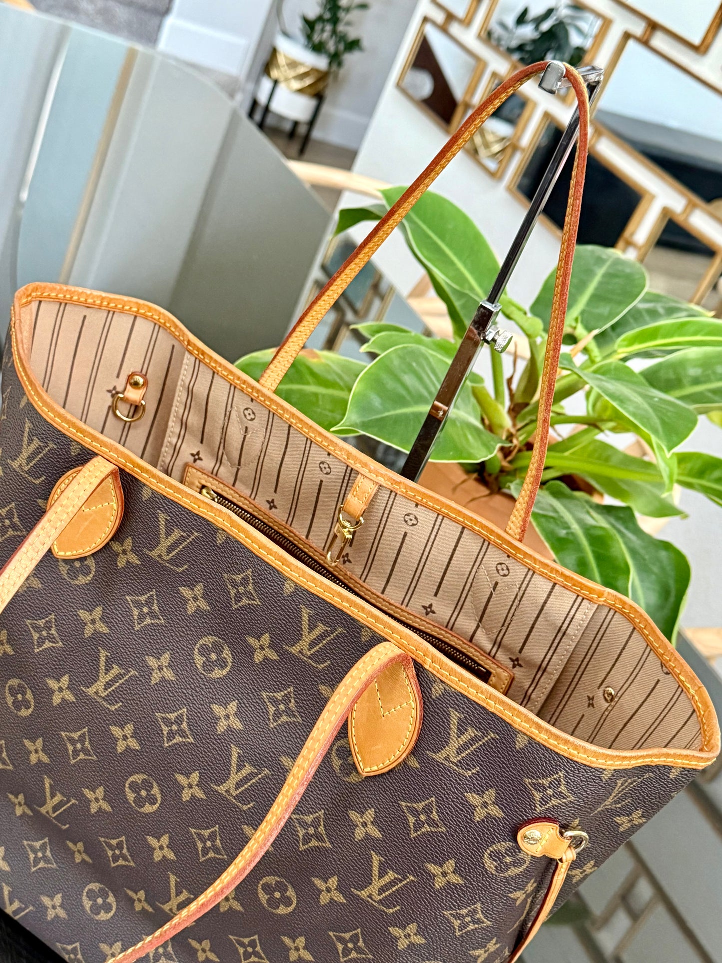 Neverfull MM with Dustbag 🗓️ Year: 2008