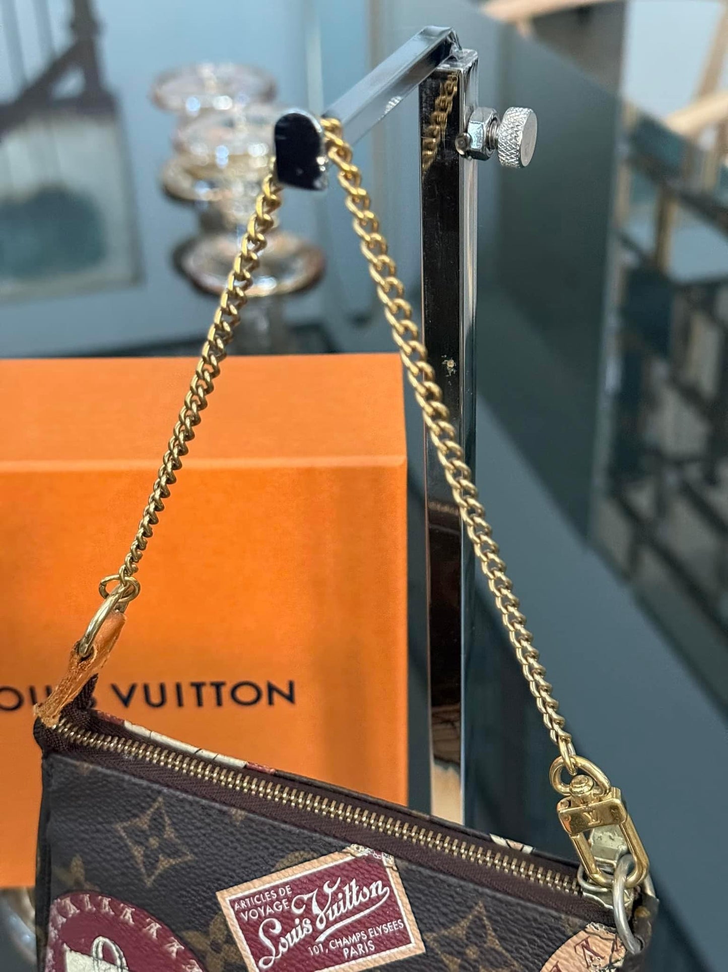 Monogram Patch Mini Pochette Accessories with Vanchetta Handle, Dustbag & Box - π
Year: 2009