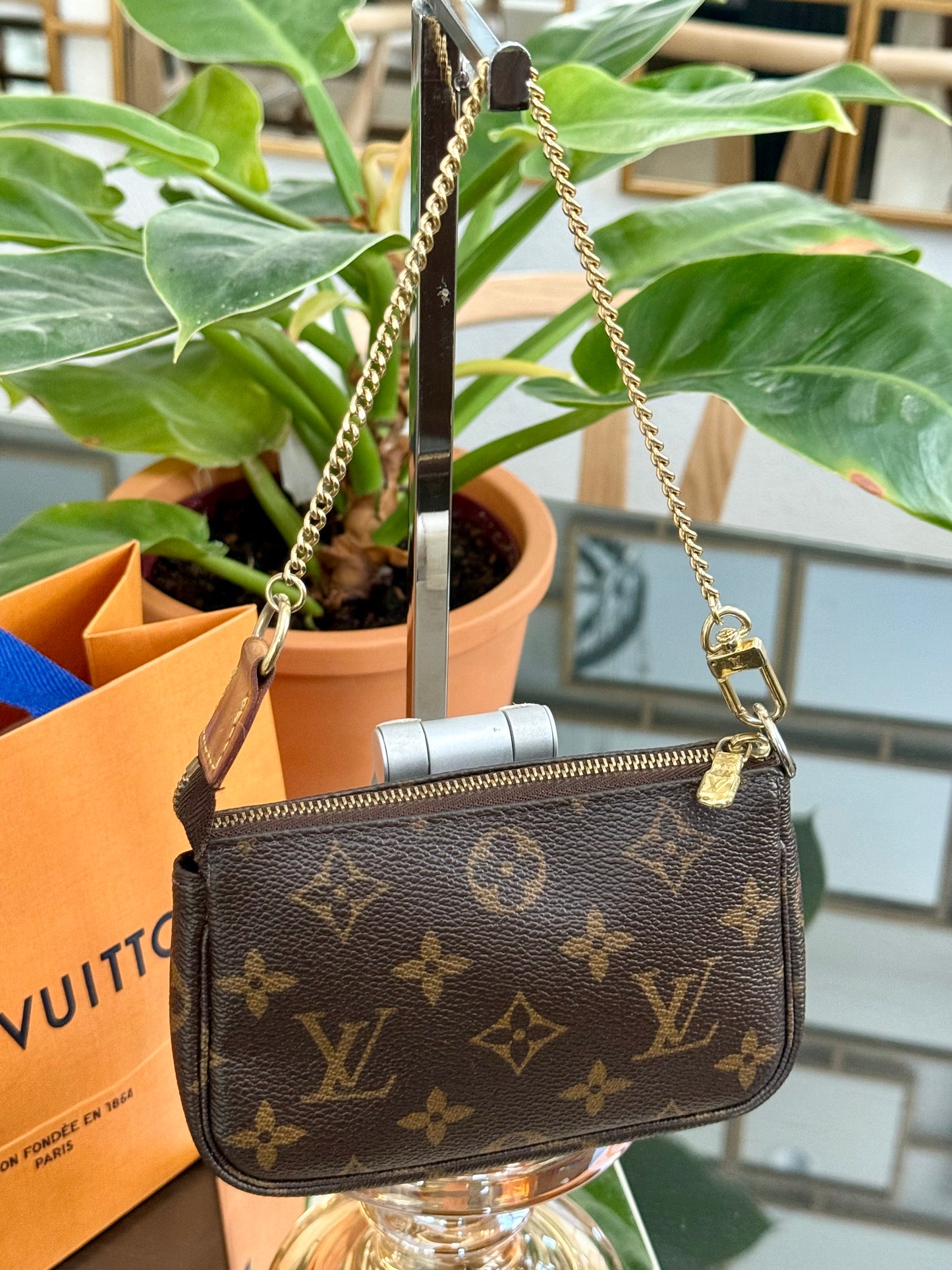 Mini Pochette Accessories with Dustbag and Paper bag -๐๏ธ Year: 2000
