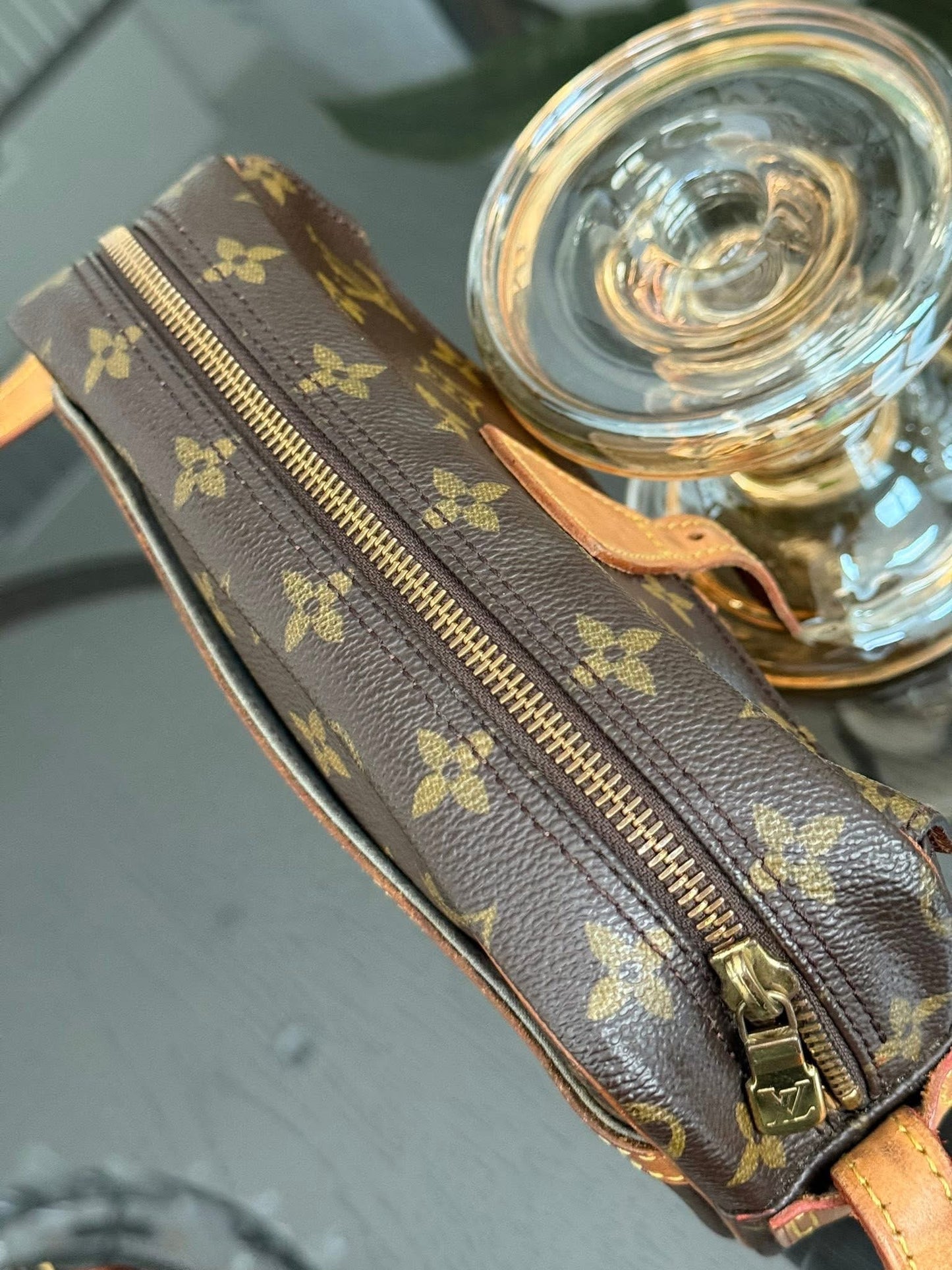 Jeaunefille PM Crossbody - π
Year: 1995