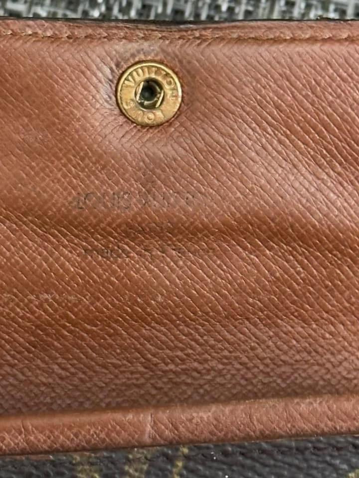 Cardholder Compact Wallet ๐๏ธ Year: 1997