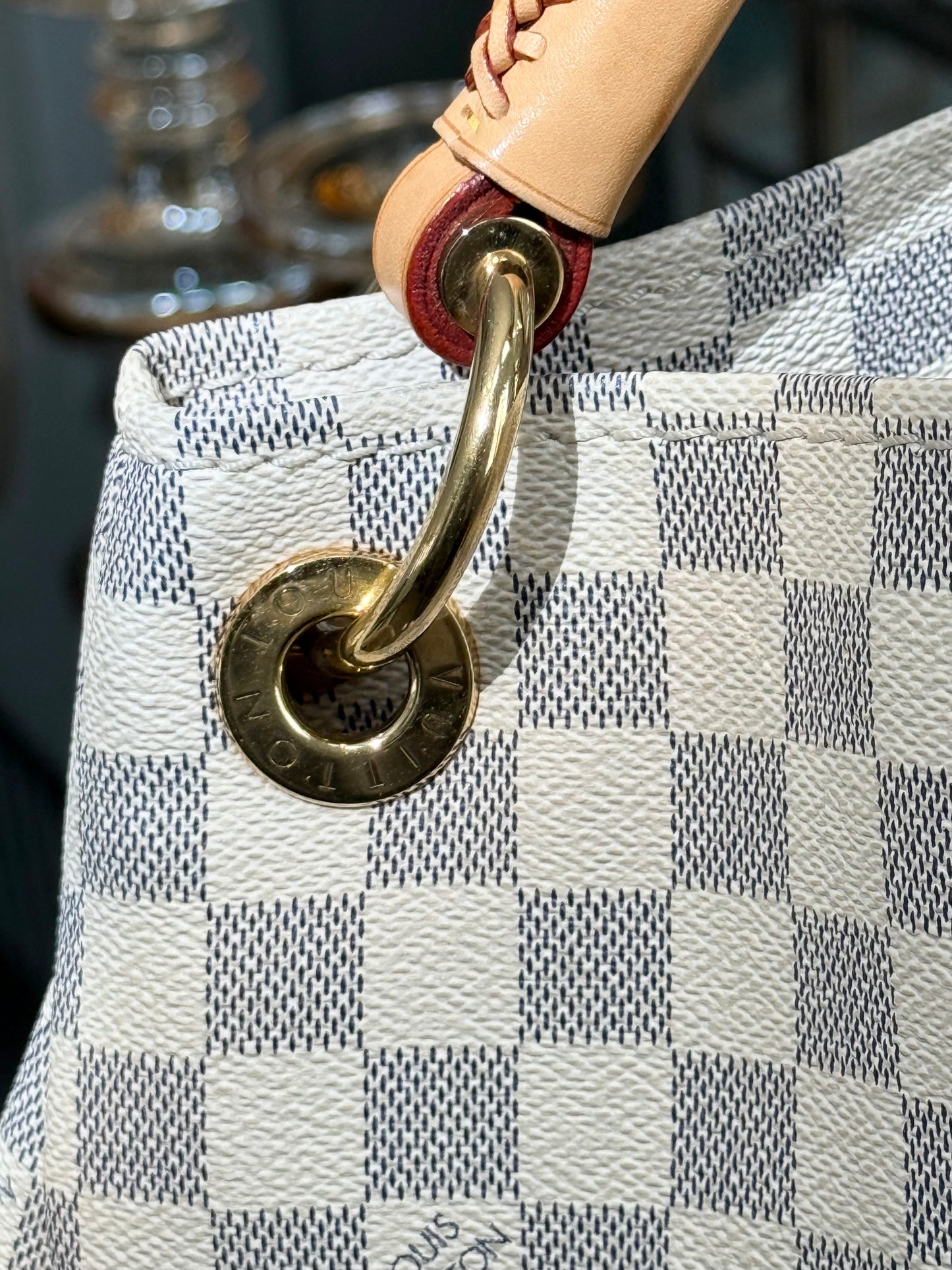 Artsy MM Azur with Dustbag and Insert Organizer- ๐
Year: 2011