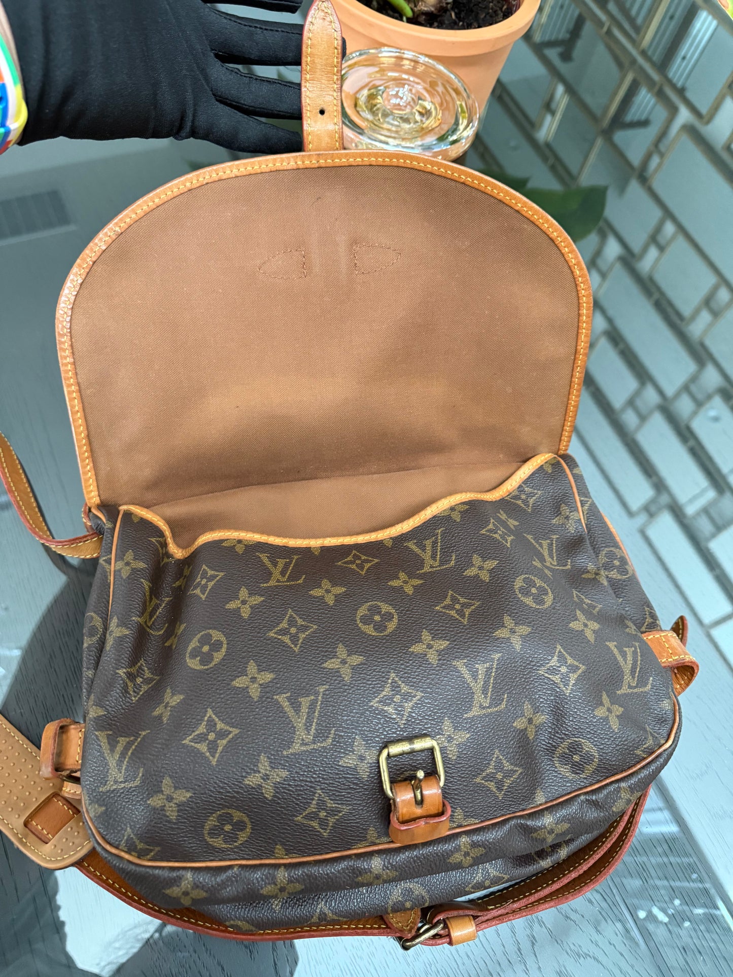 Saumur 30 Crossbody -๐๏ธ Year: 1992