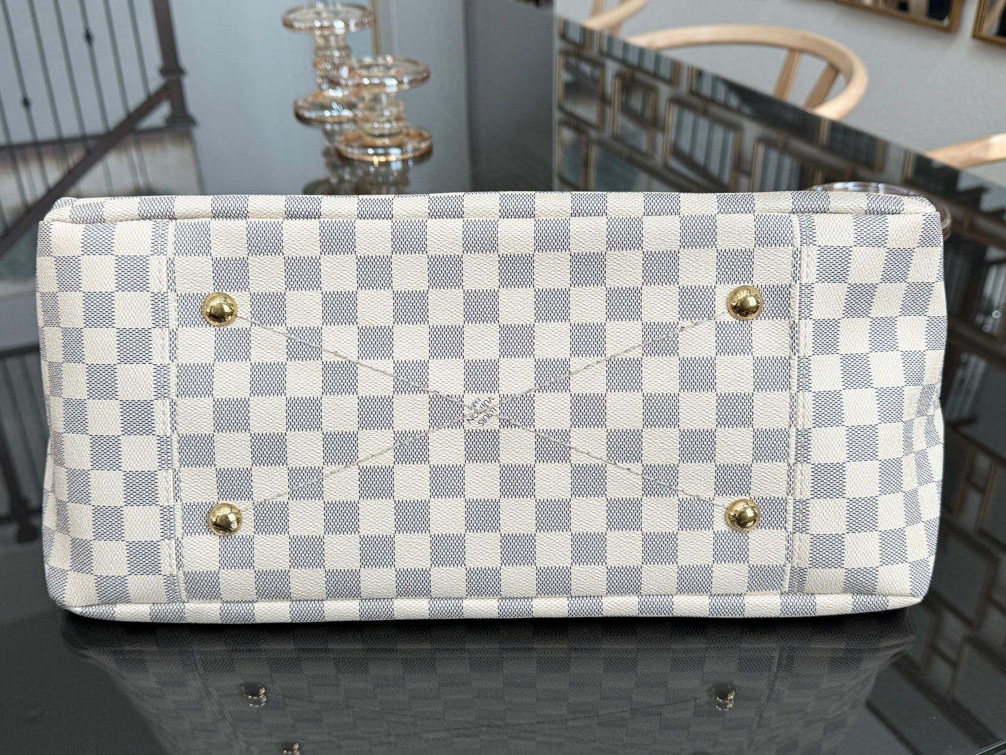 Artsy MM Azur with Dustbag and Insert Organizer- ๐
Year: 2011