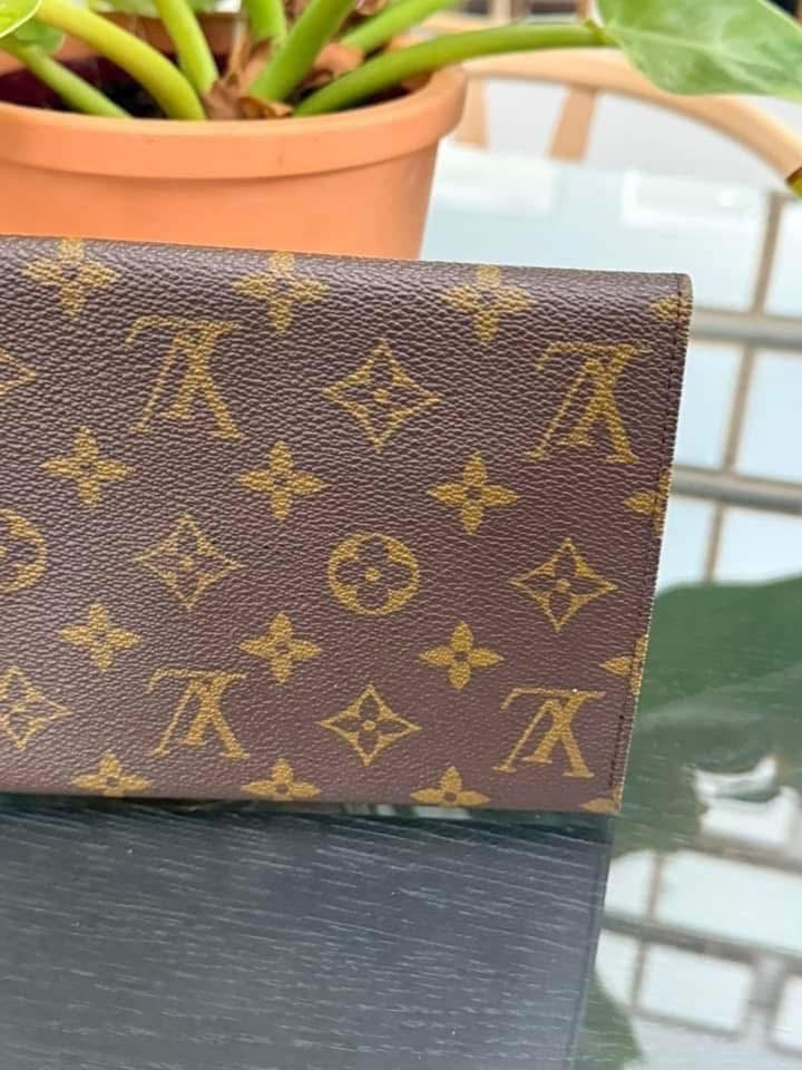 Rabat Clutch with Insert and Generic Crossbody Strap🗓️ Circa 80’s
