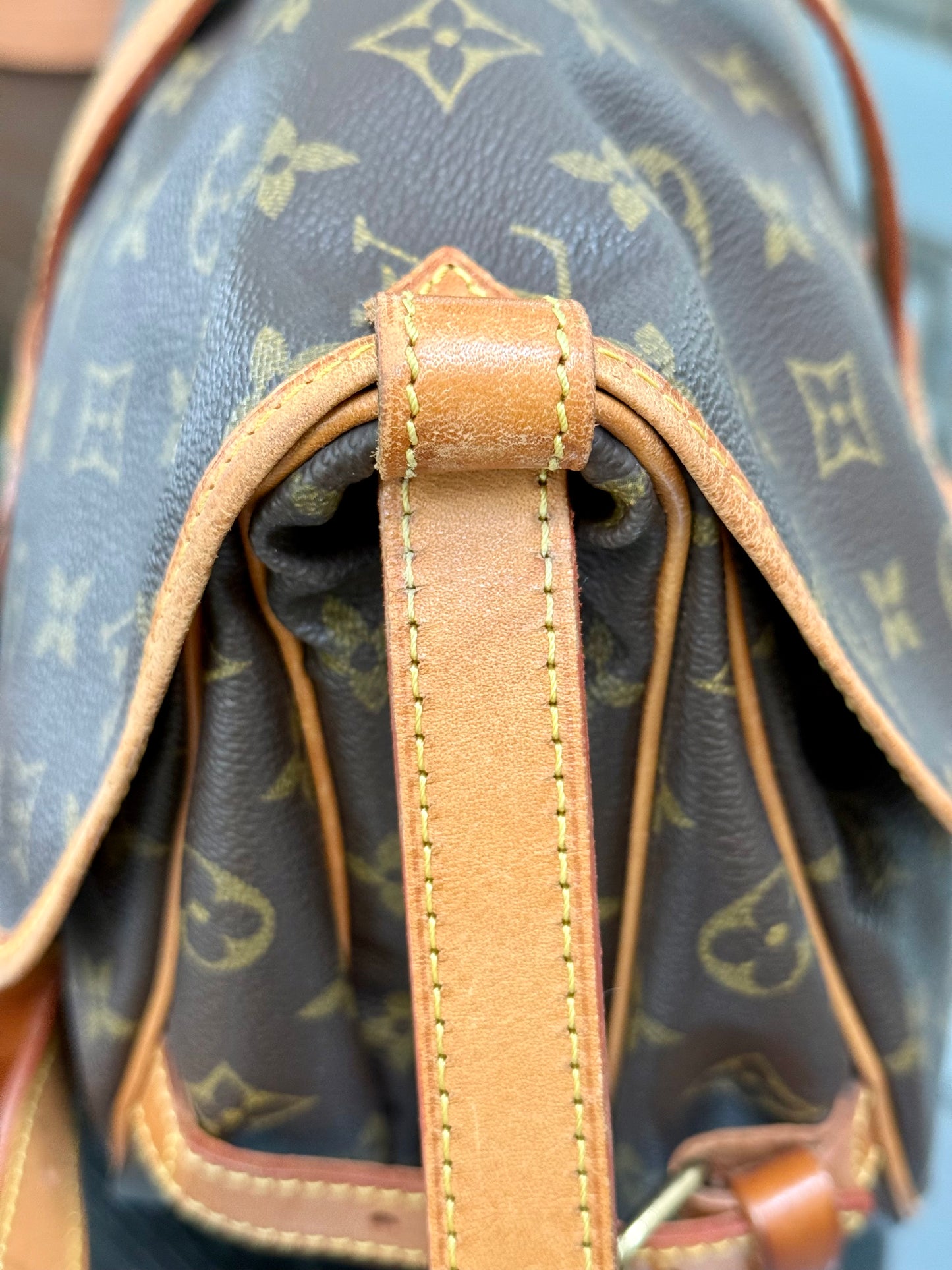Saumur 30 Crossbody -Year: 1994