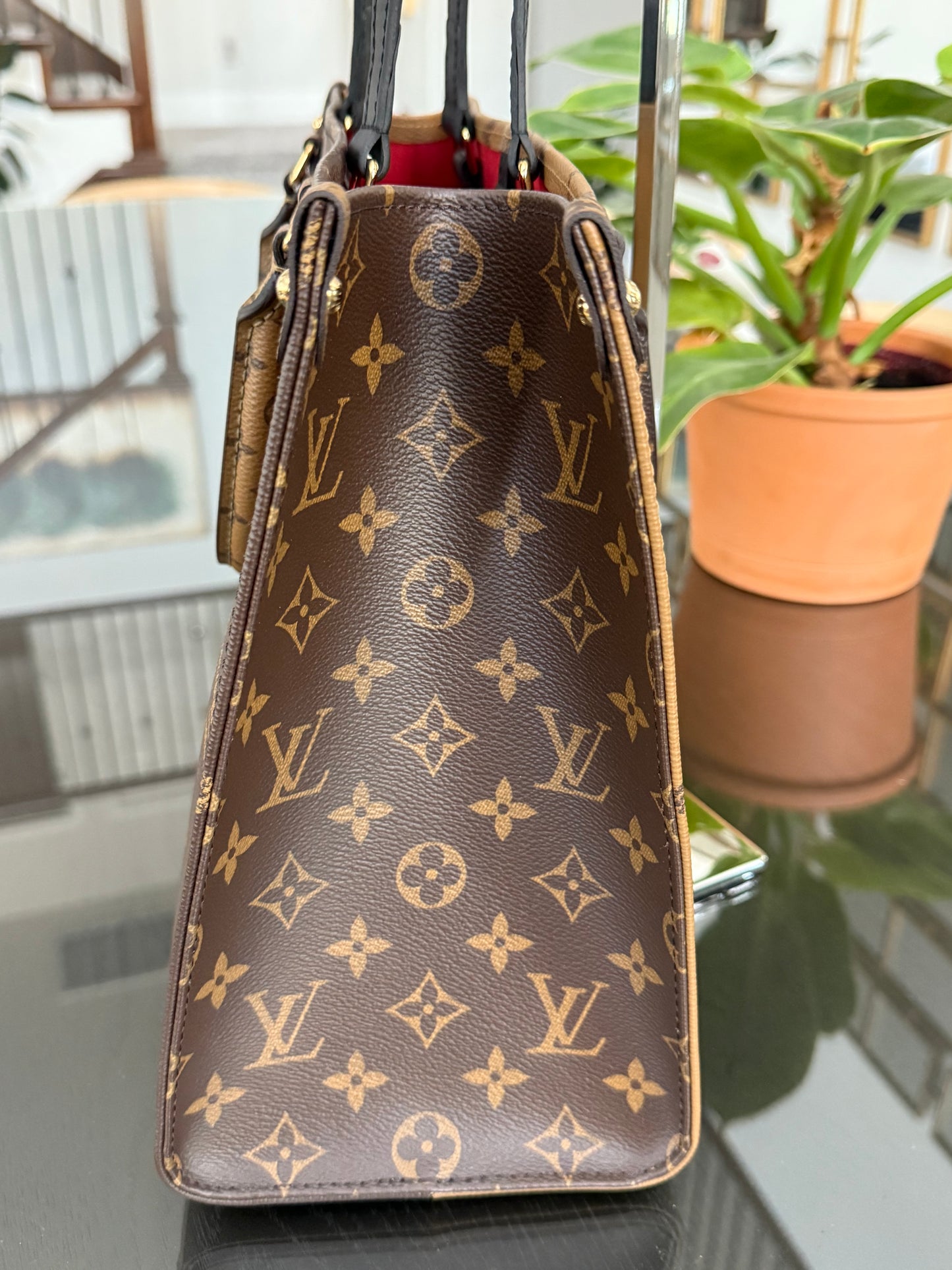 On The Go MM in Monogram with Dustbag -Microchip